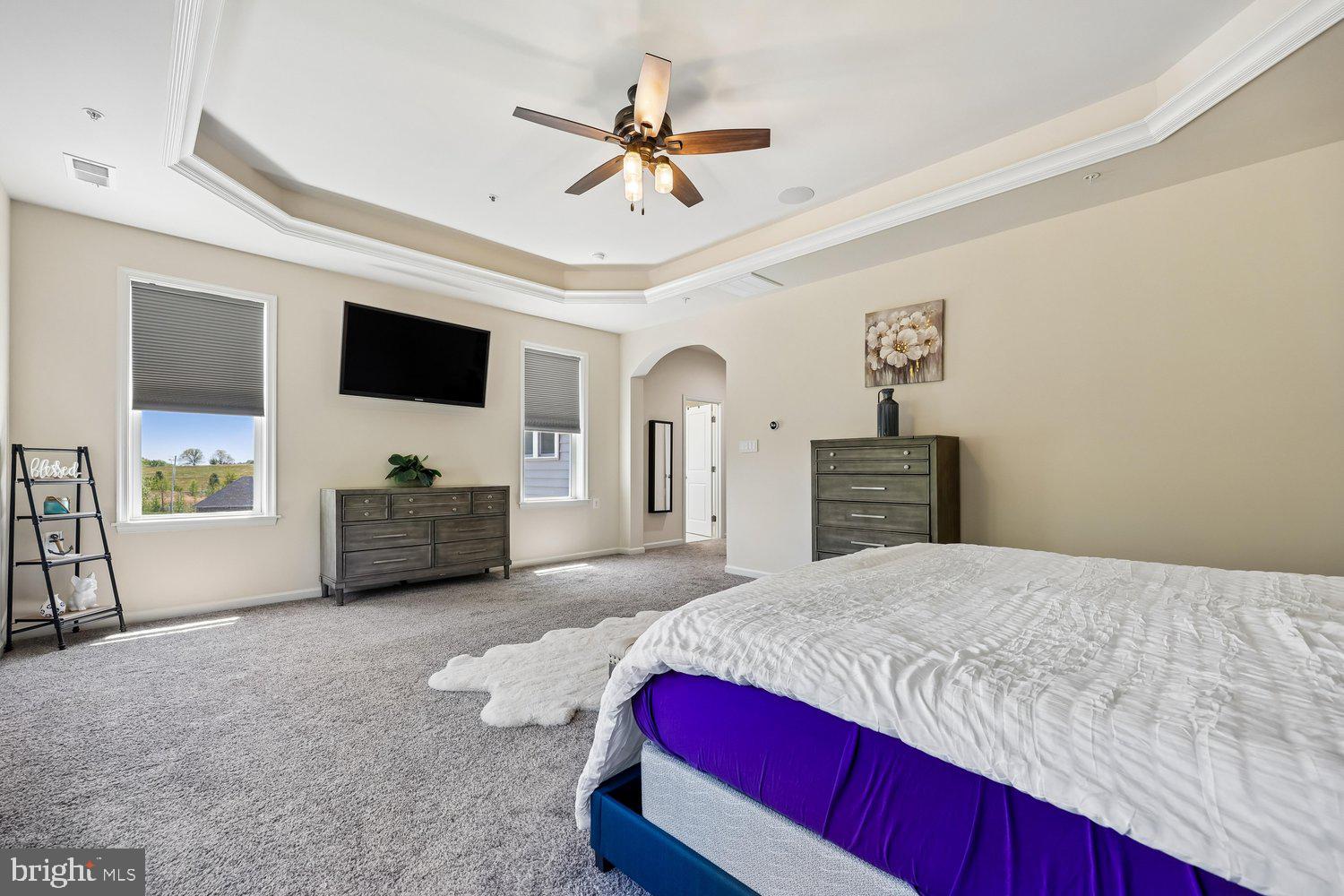 SPRING HOLLOW - Residential