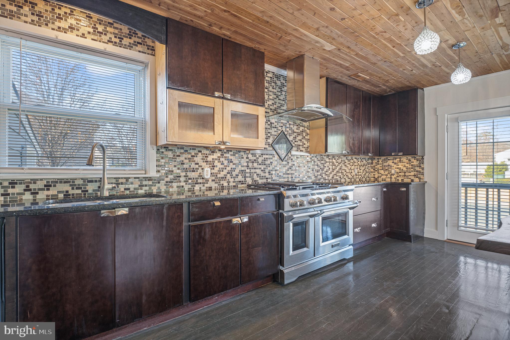 MICHAELTON MANOR - Residential