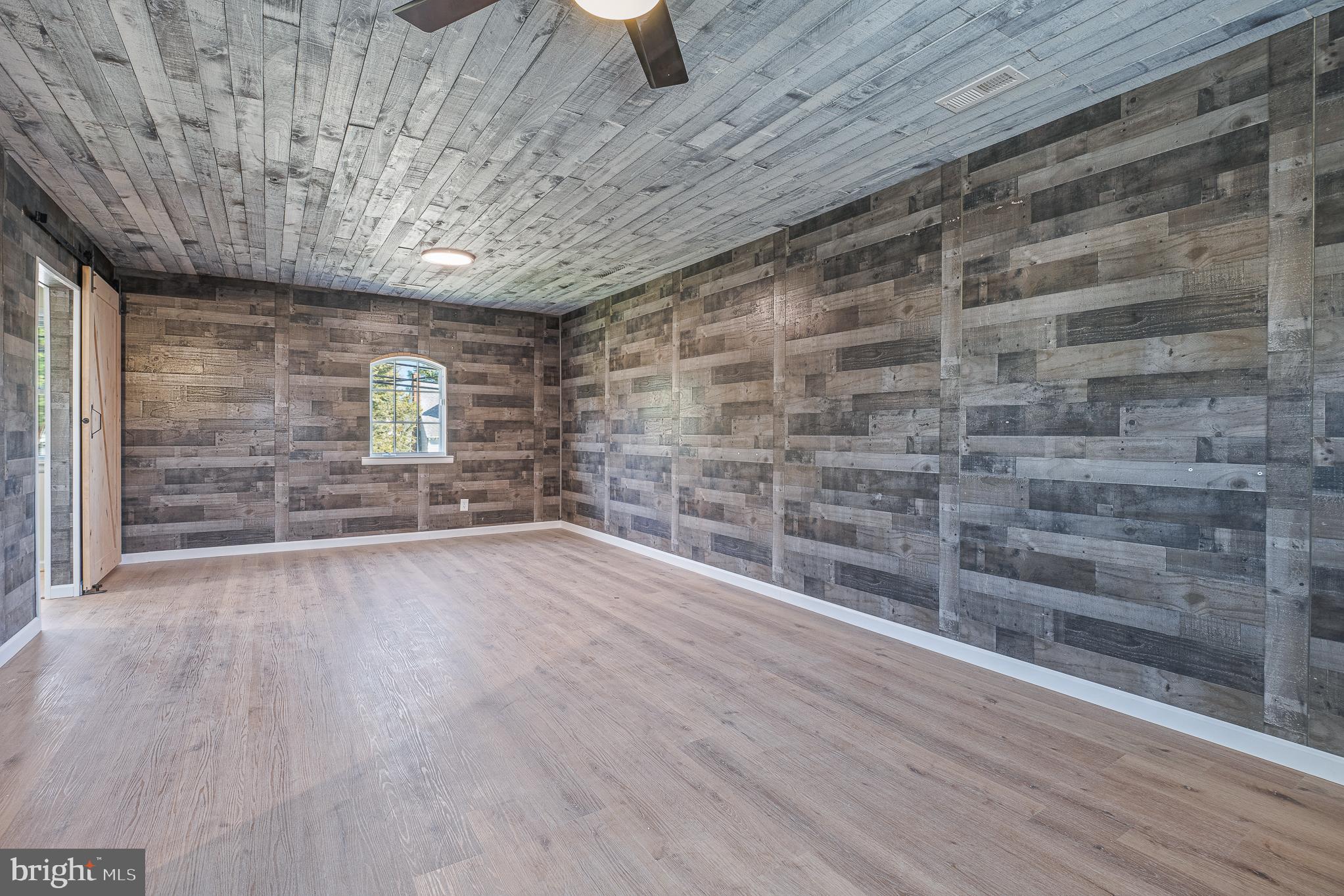 MICHAELTON MANOR - Residential