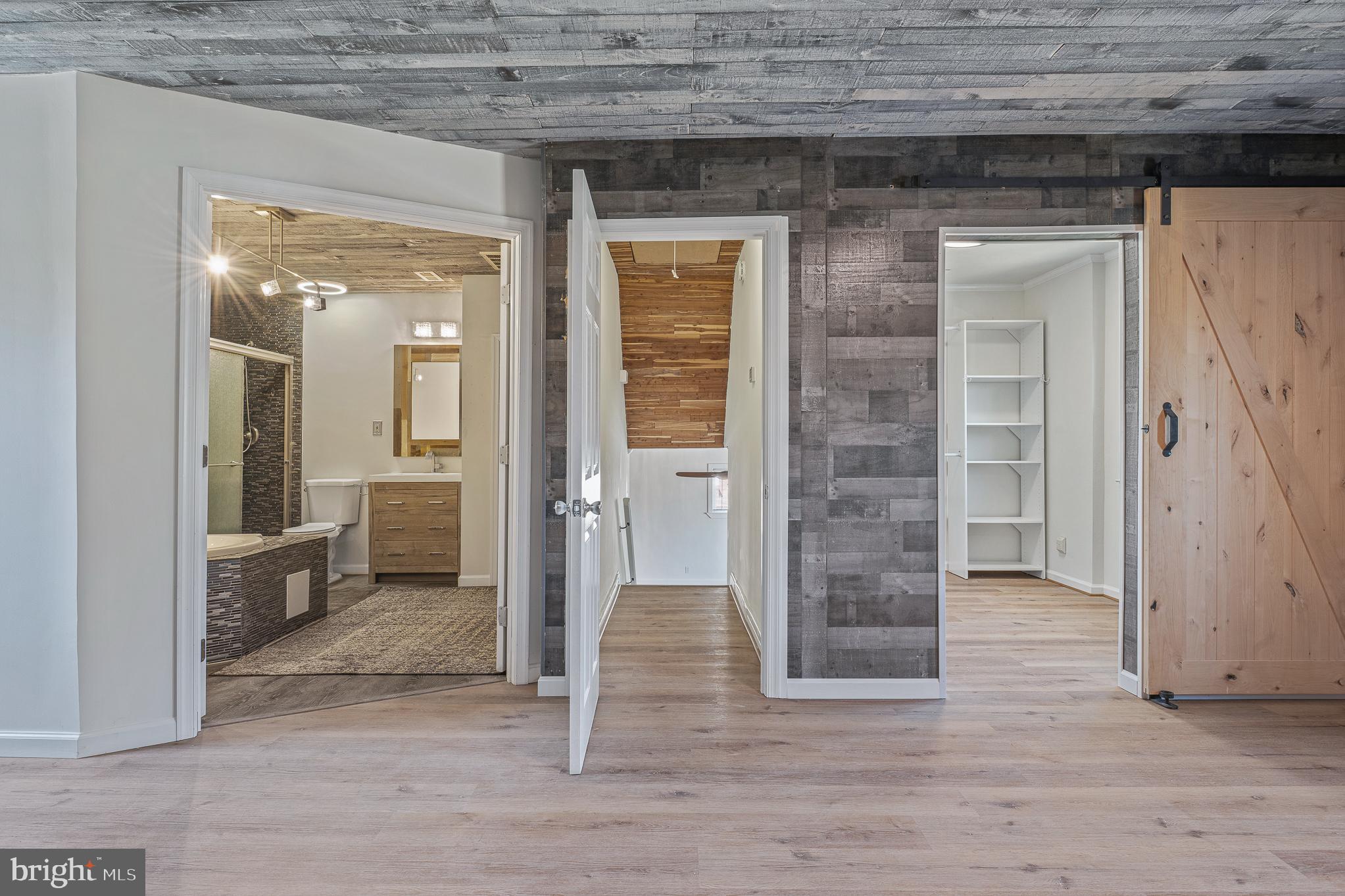 MICHAELTON MANOR - Residential