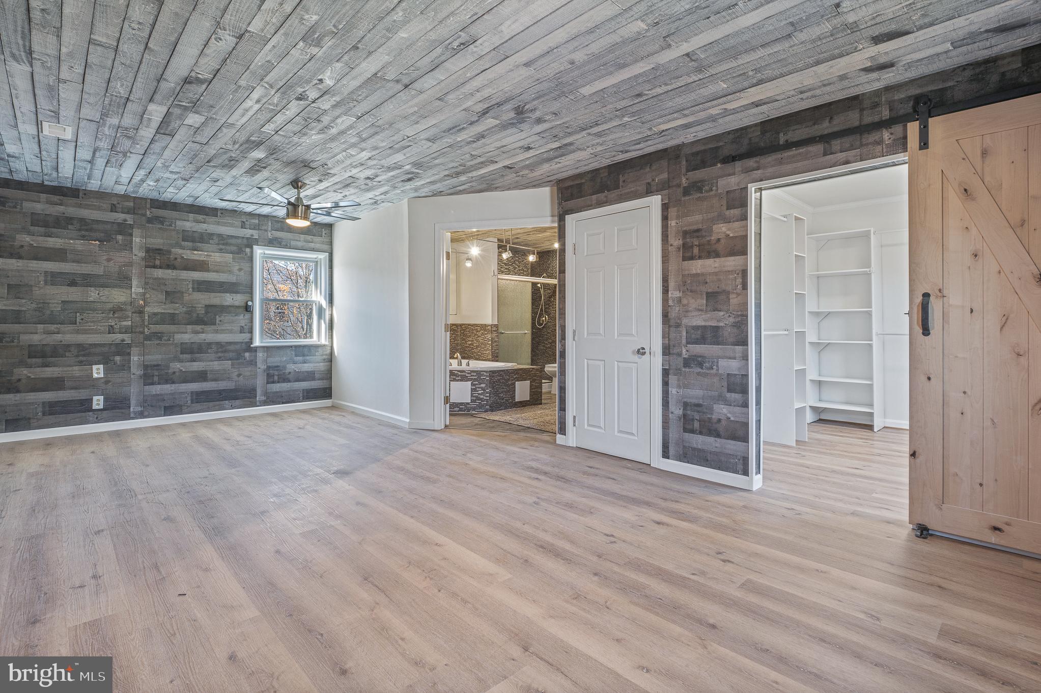 MICHAELTON MANOR - Residential