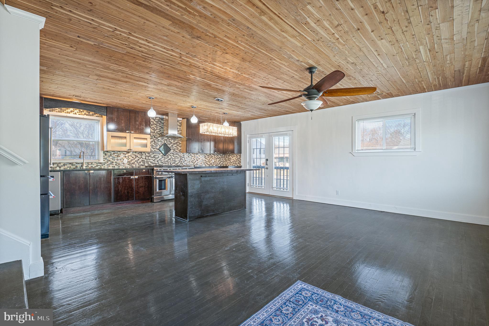 MICHAELTON MANOR - Residential