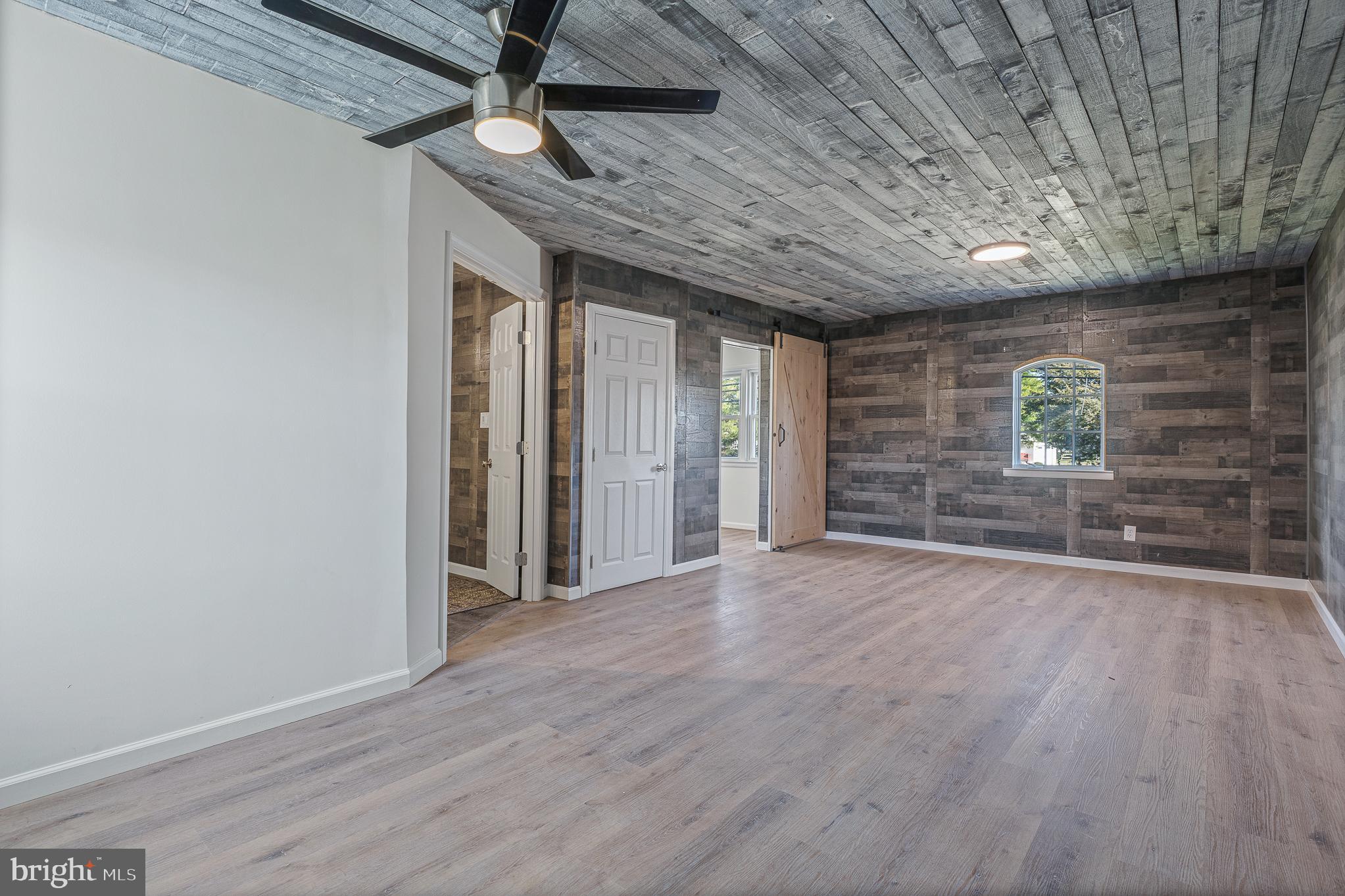 MICHAELTON MANOR - Residential