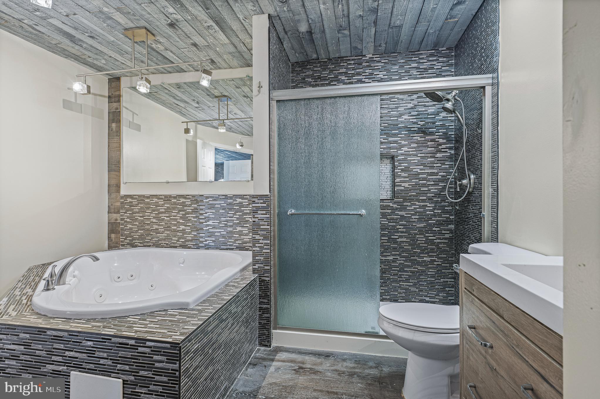 MICHAELTON MANOR - Residential