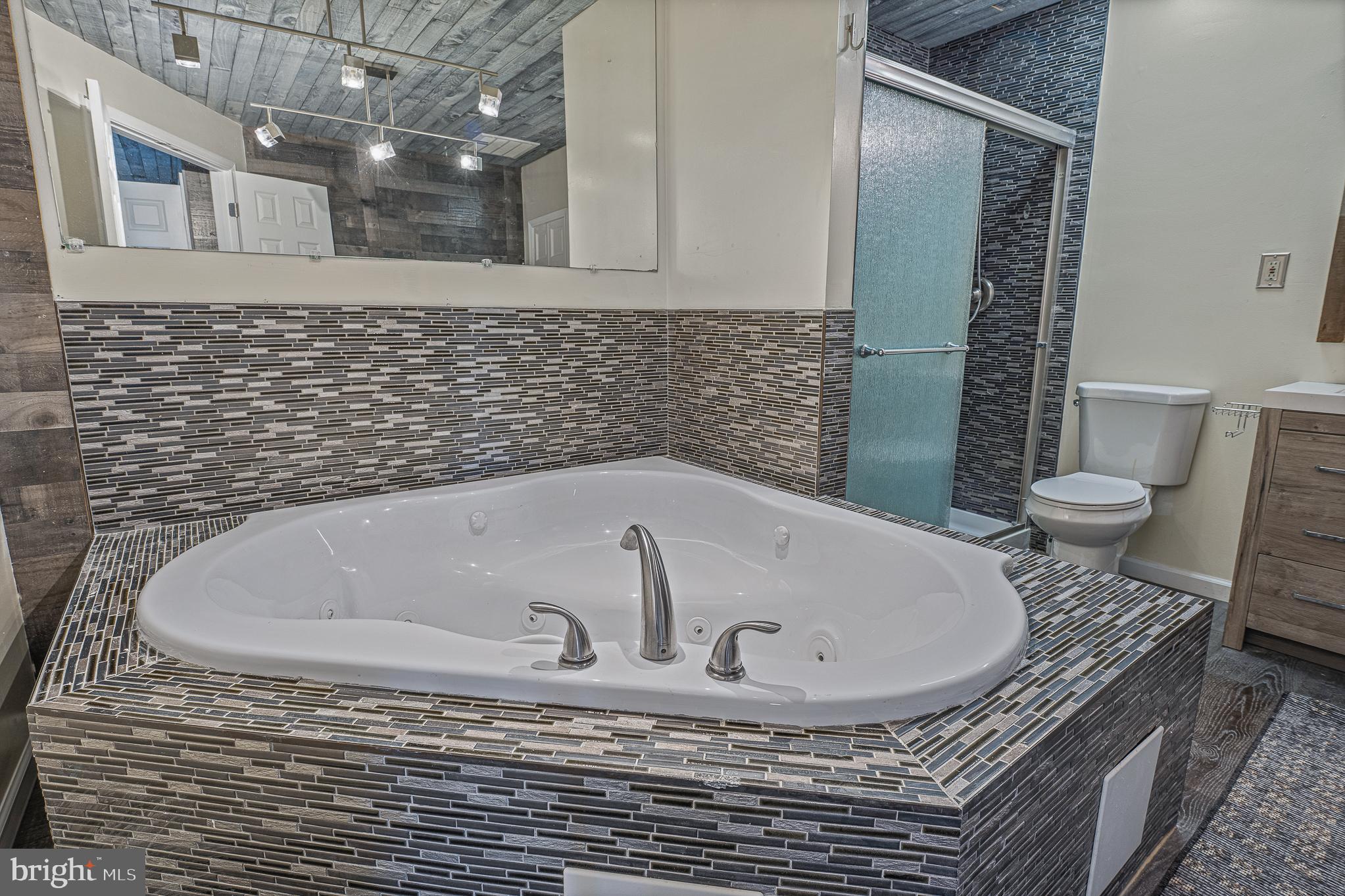 MICHAELTON MANOR - Residential