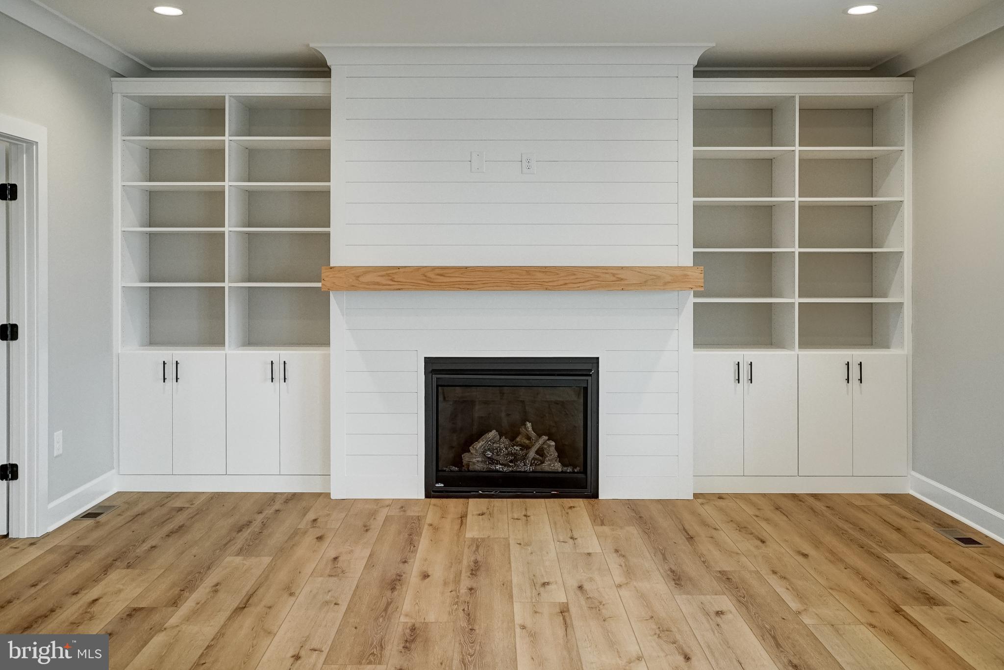 GEORGETOWN ESTATES - Residential