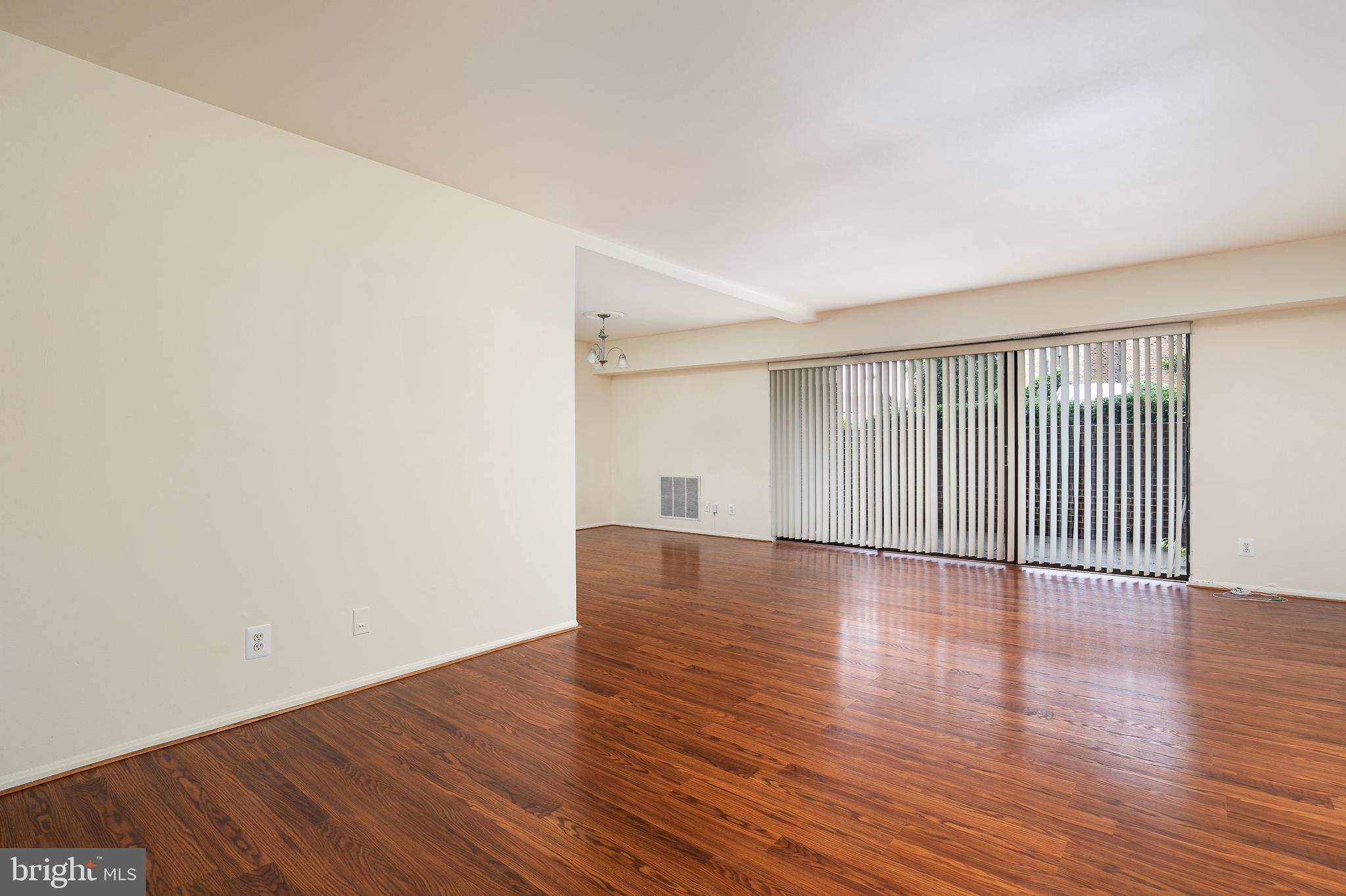 HERITAGE COURT - Residential Lease