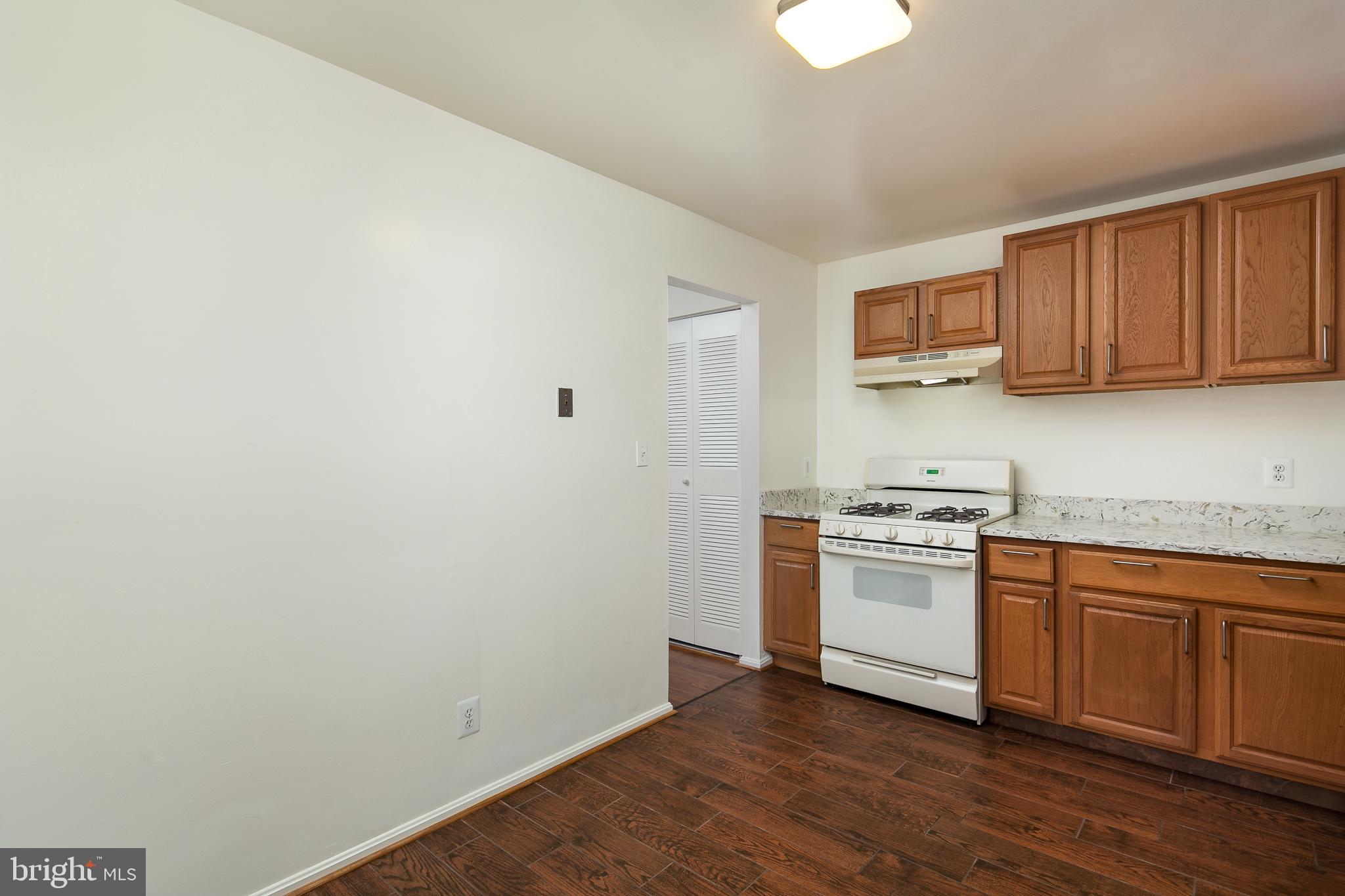 HERITAGE COURT - Residential Lease