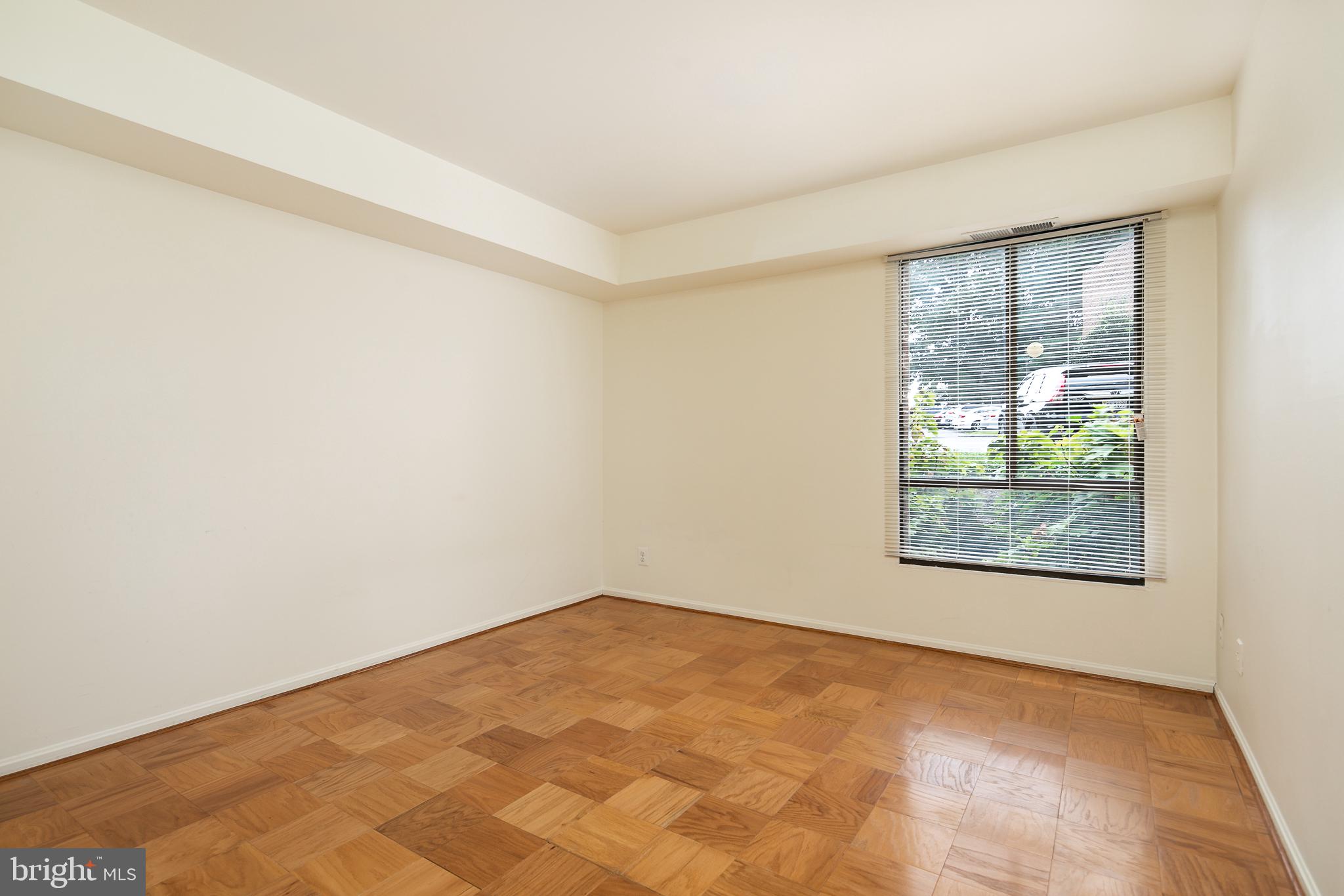 HERITAGE COURT - Residential Lease