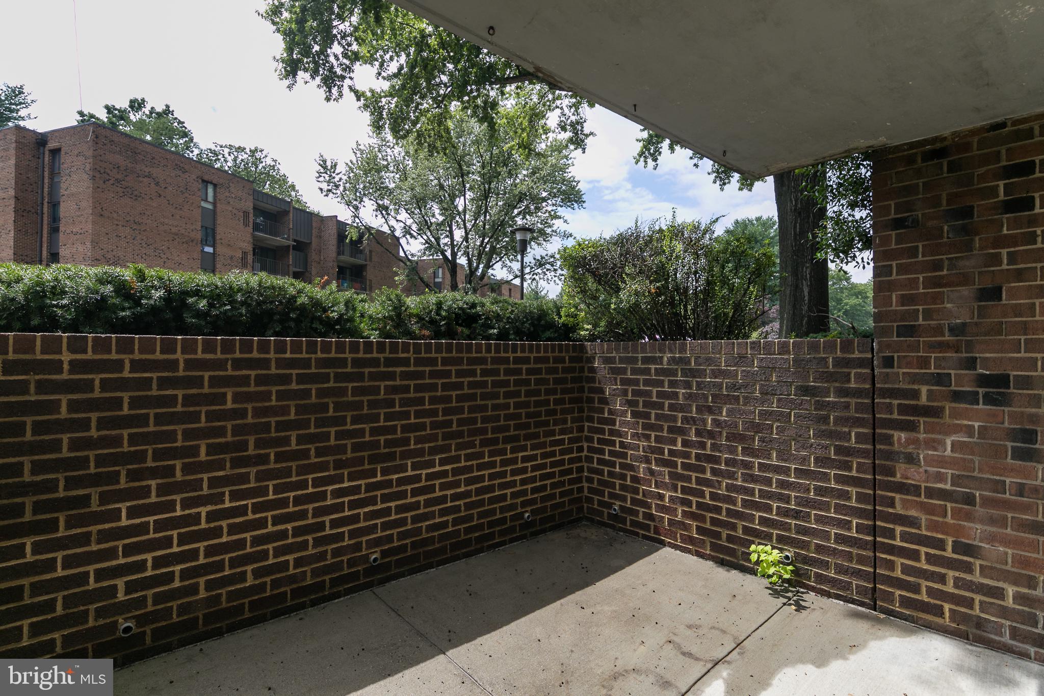 HERITAGE COURT - Residential Lease