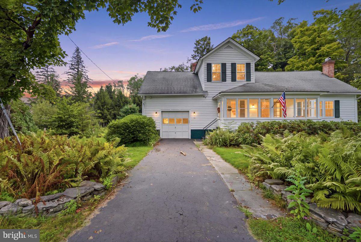 42 RIVER ROAD