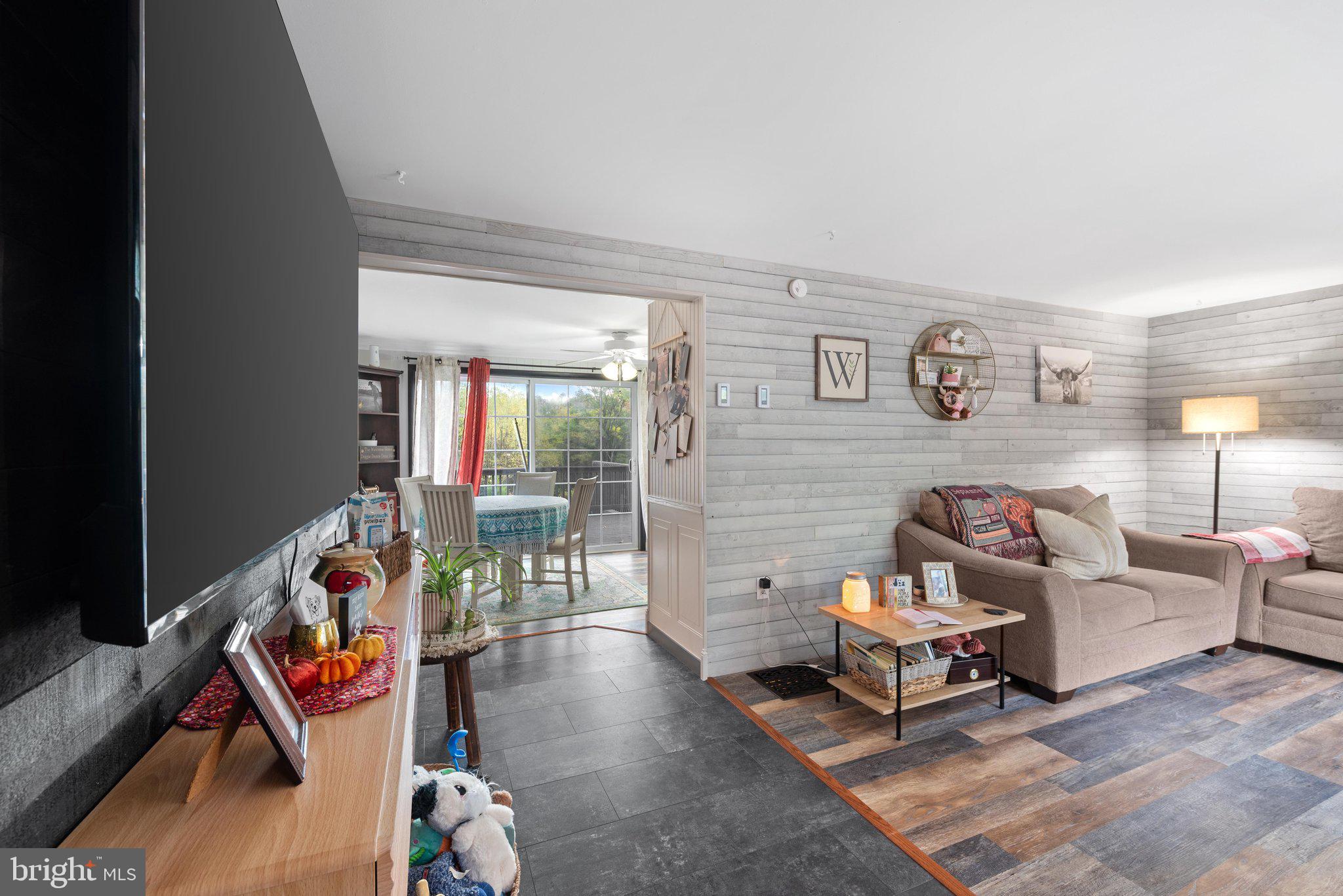 102 CASHMERE WAY