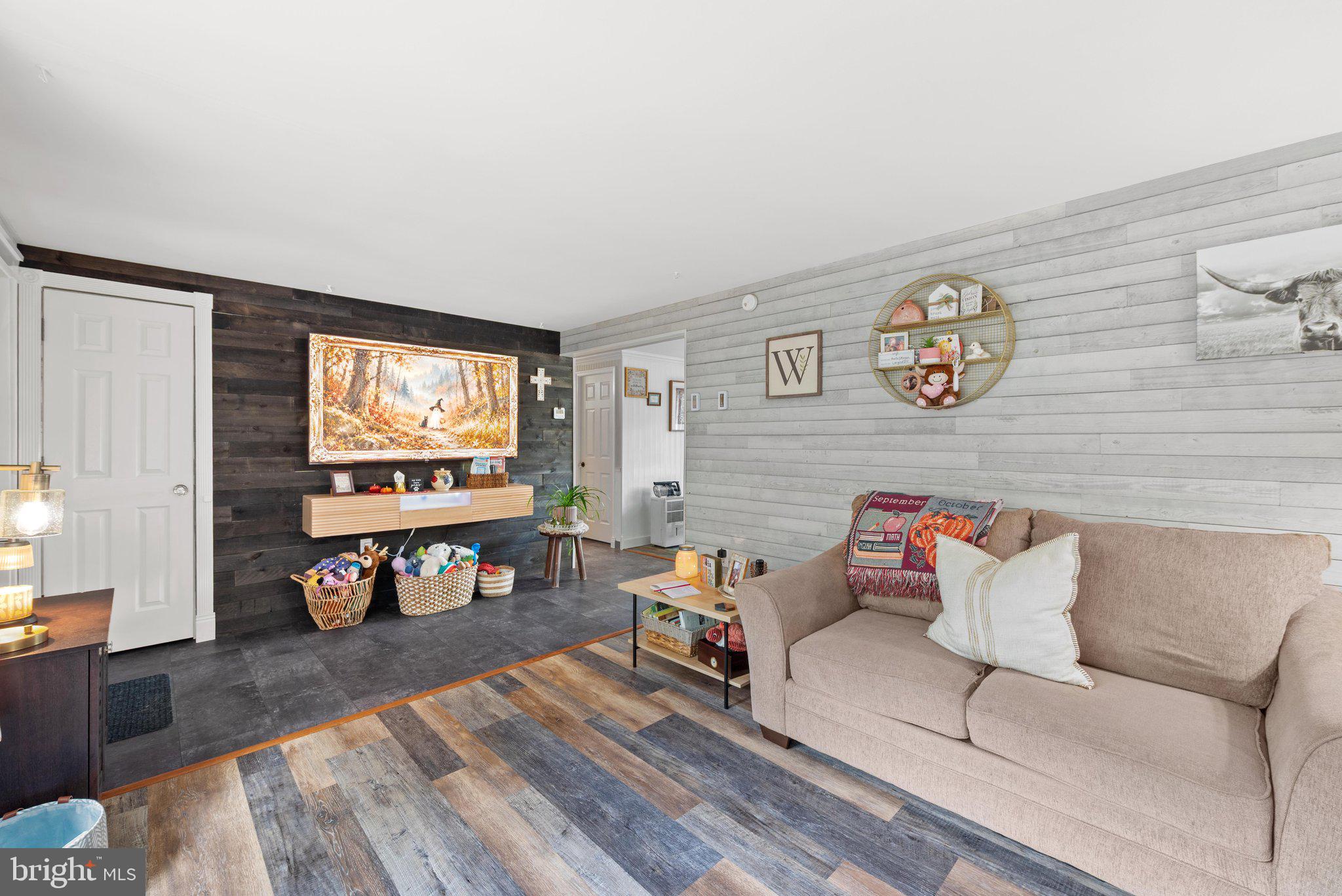 102 CASHMERE WAY
