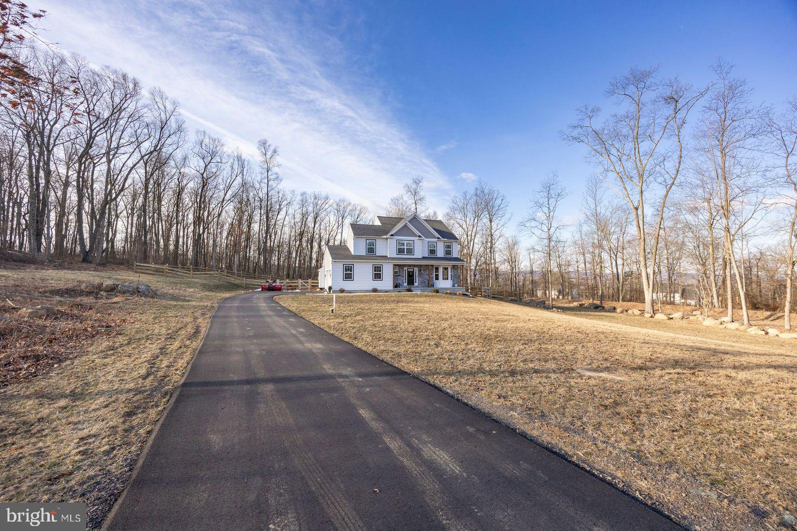 FOREST HILLS - Residential