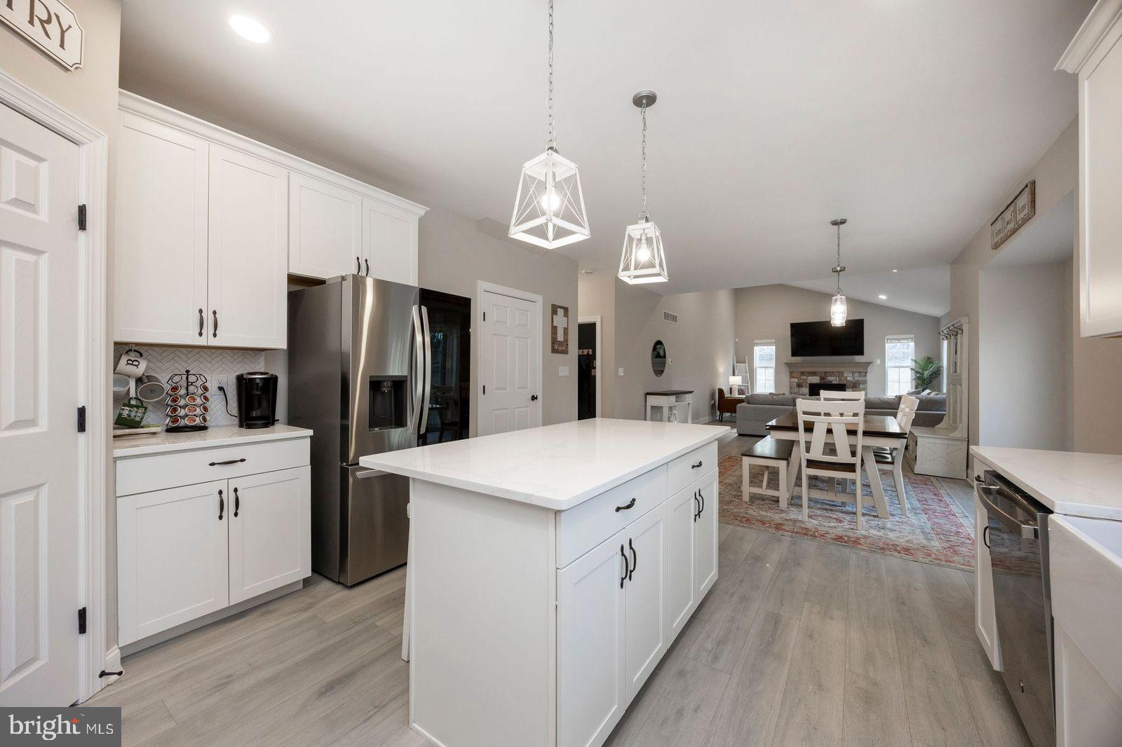 FOREST HILLS - Residential