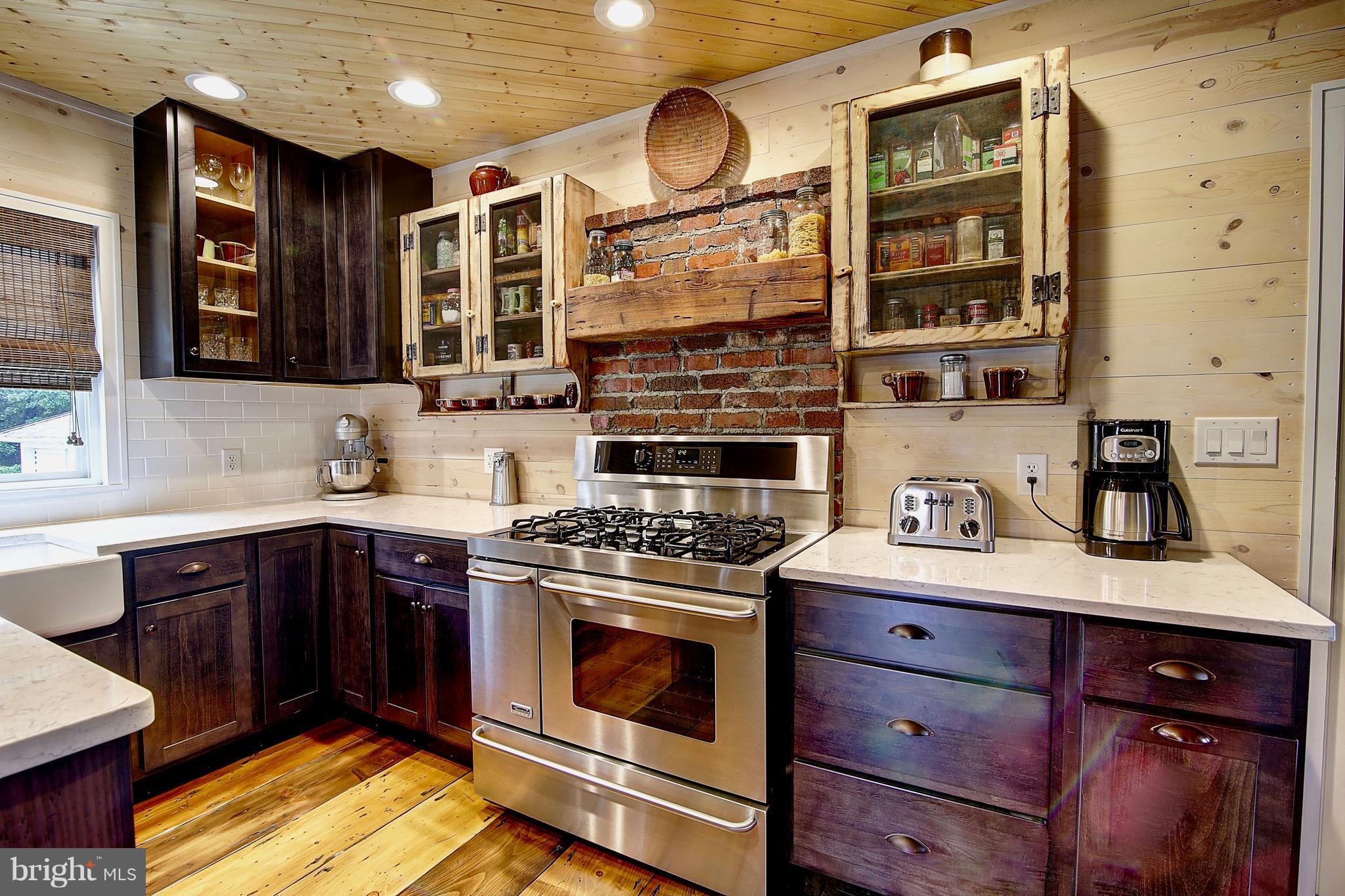 PIKESIDE - Residential