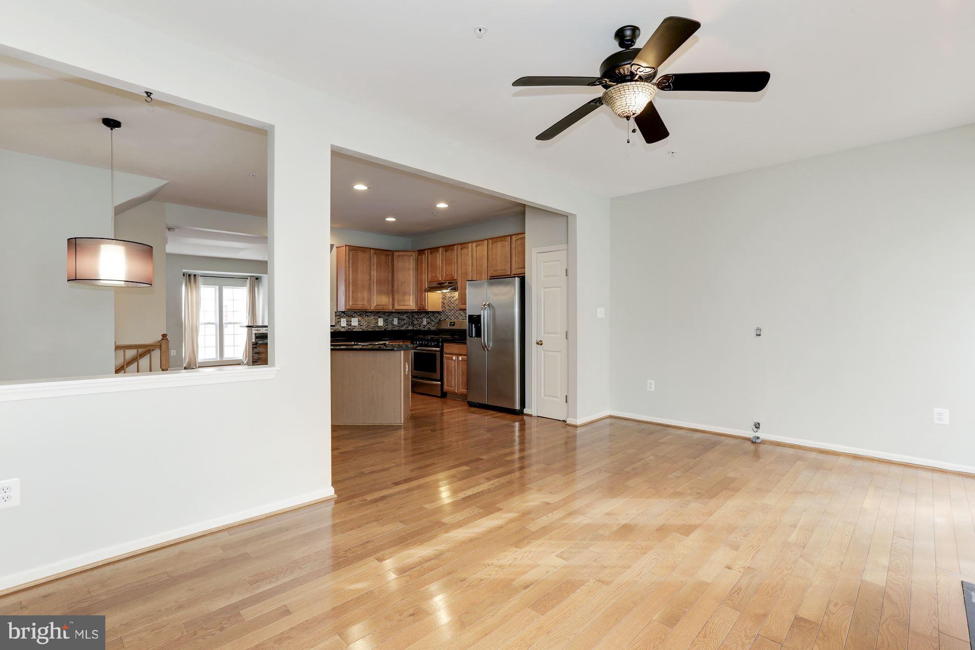 LANDOVER MEWS-PLAT FIVE> - Farm