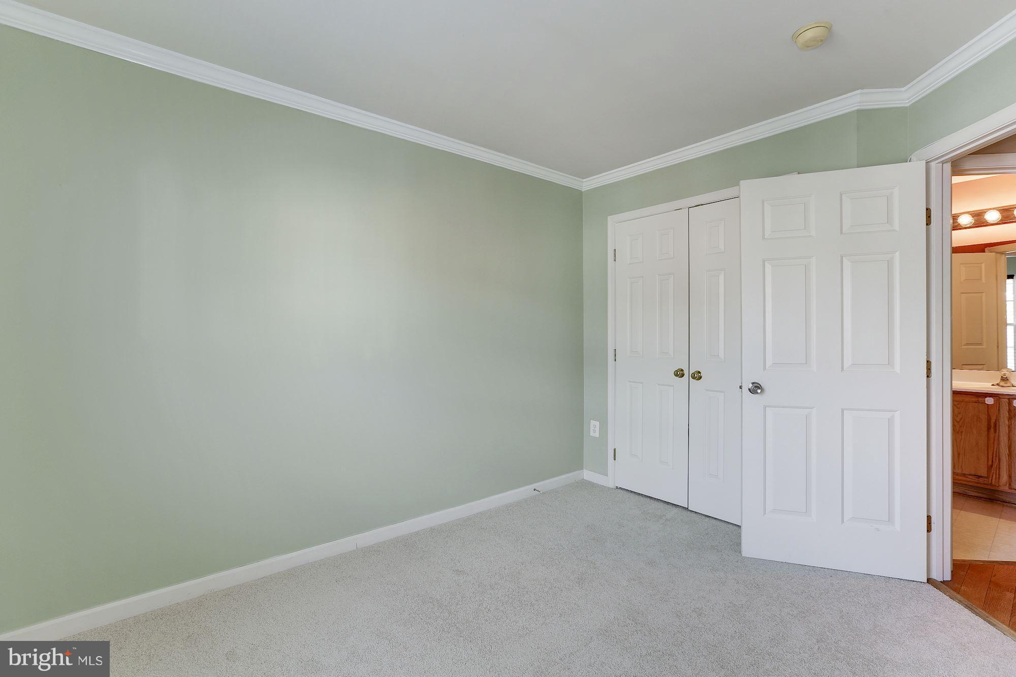 LANDOVER MEWS-PLAT FIVE> - Farm