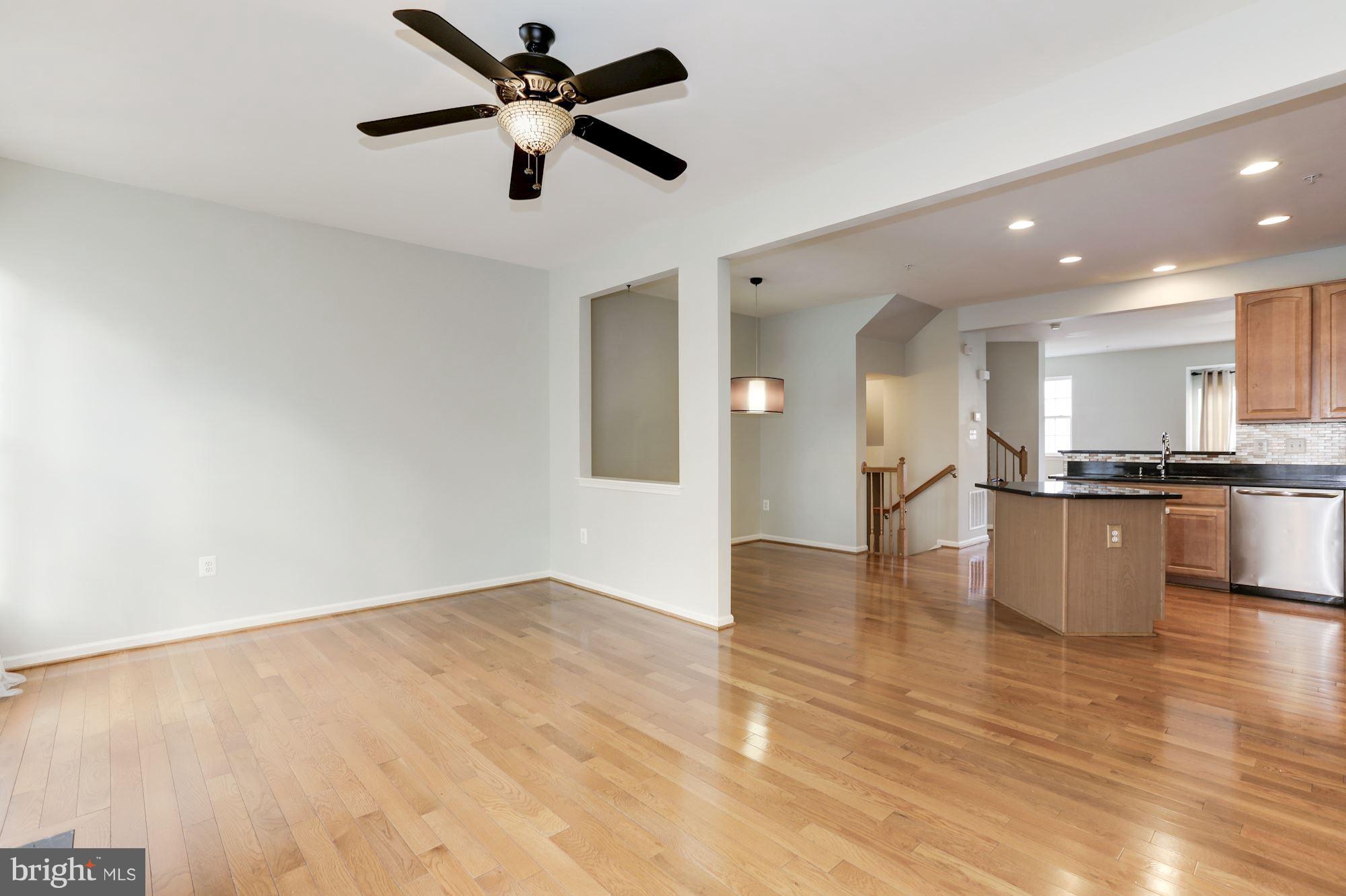 LANDOVER MEWS-PLAT FIVE> - Farm