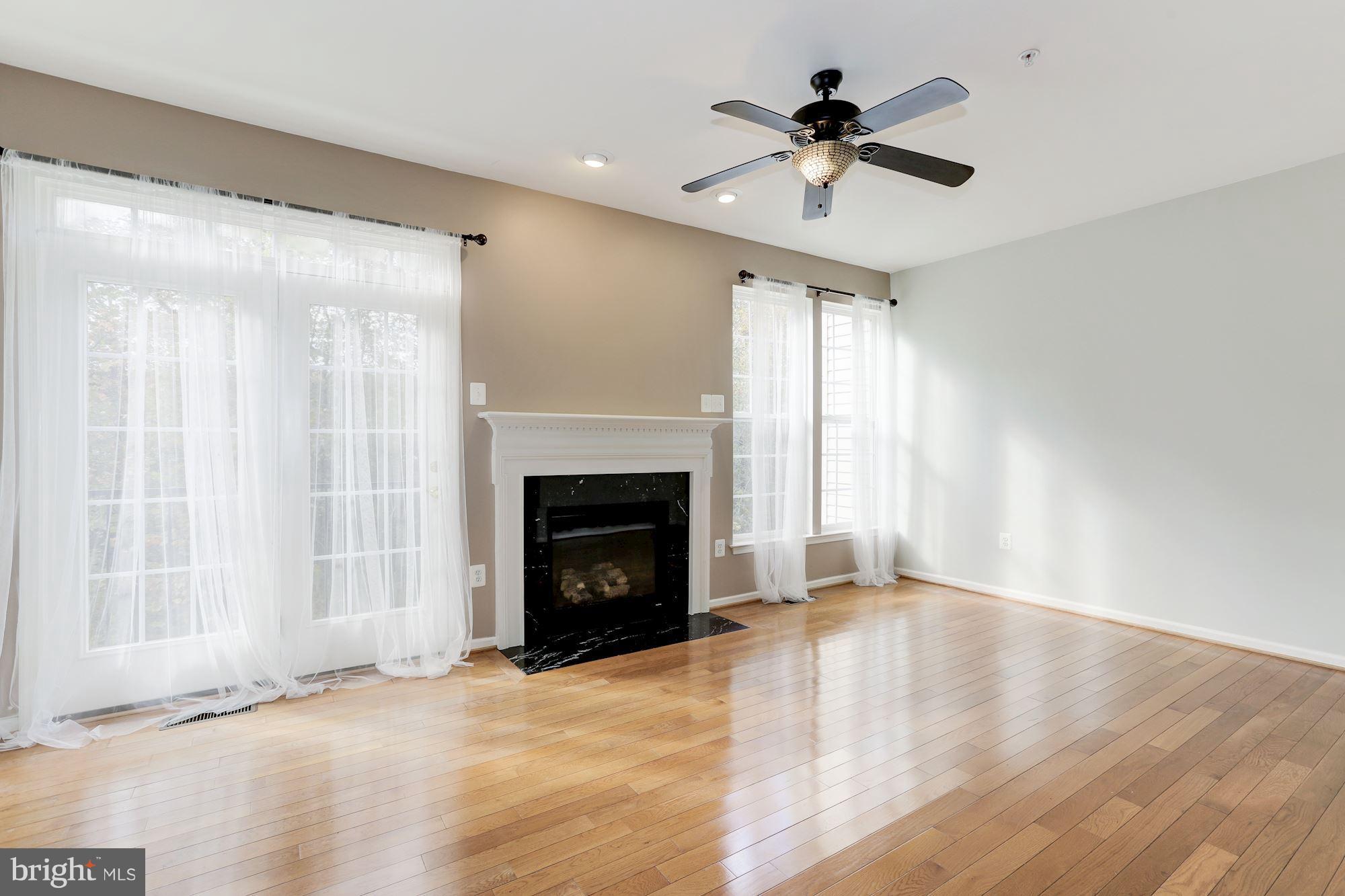 LANDOVER MEWS-PLAT FIVE> - Farm