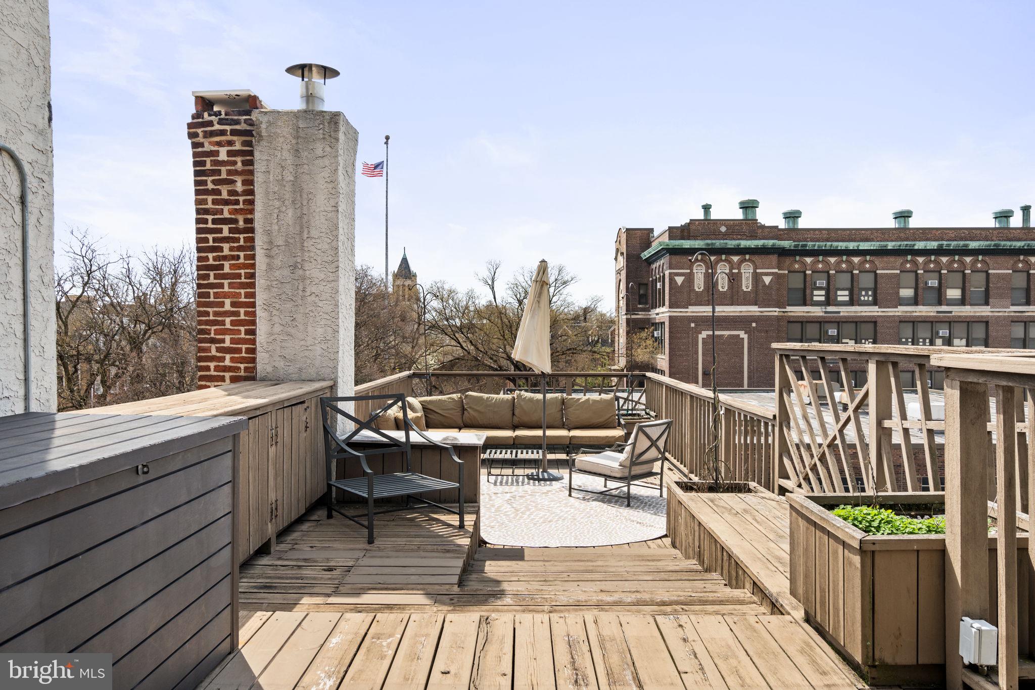 SOCIETY HILL - Residential