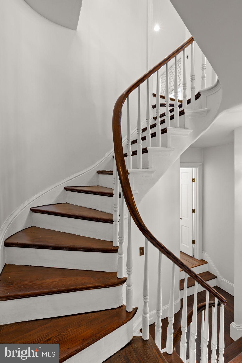 SOCIETY HILL - Residential