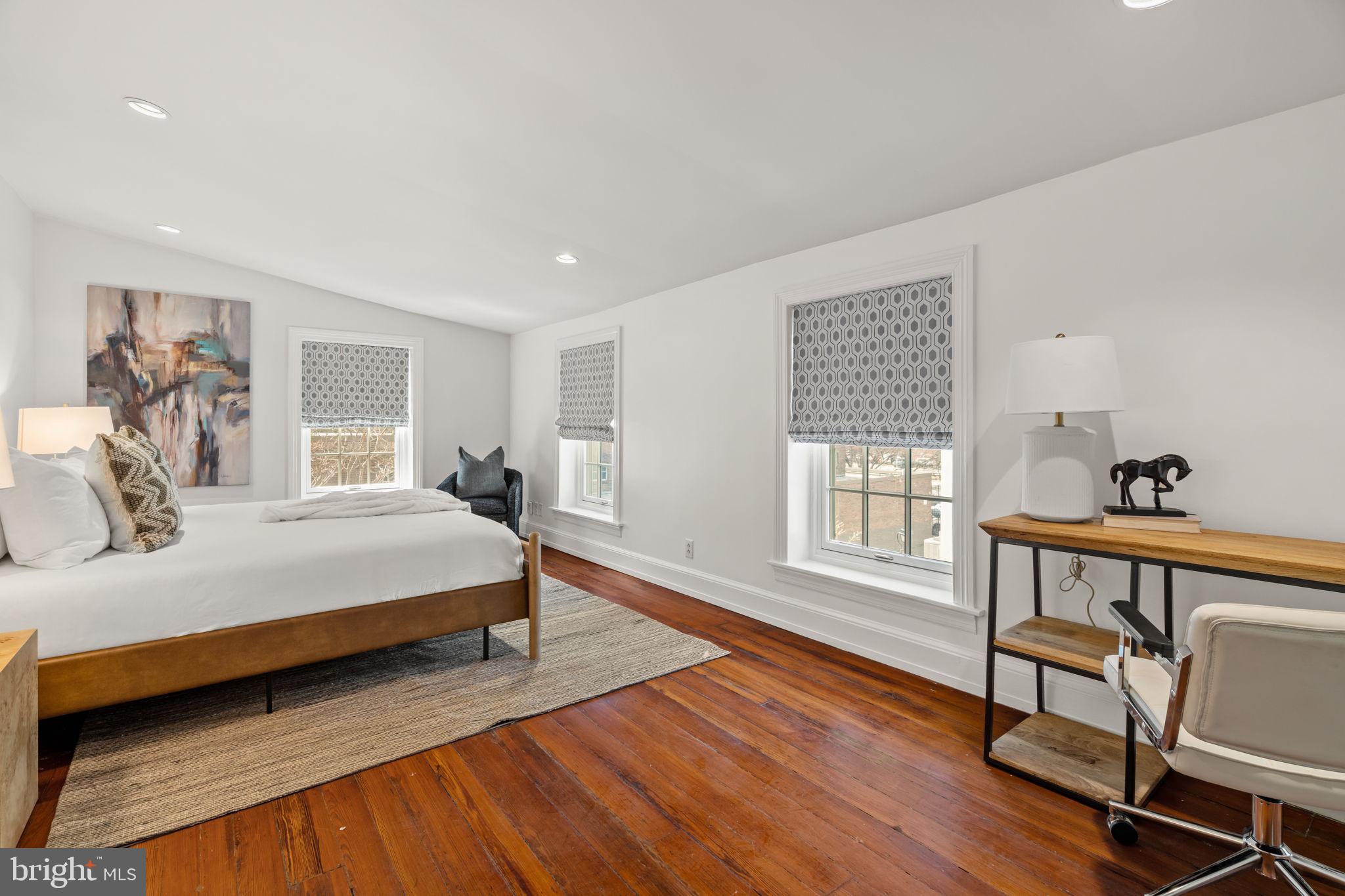 SOCIETY HILL - Residential