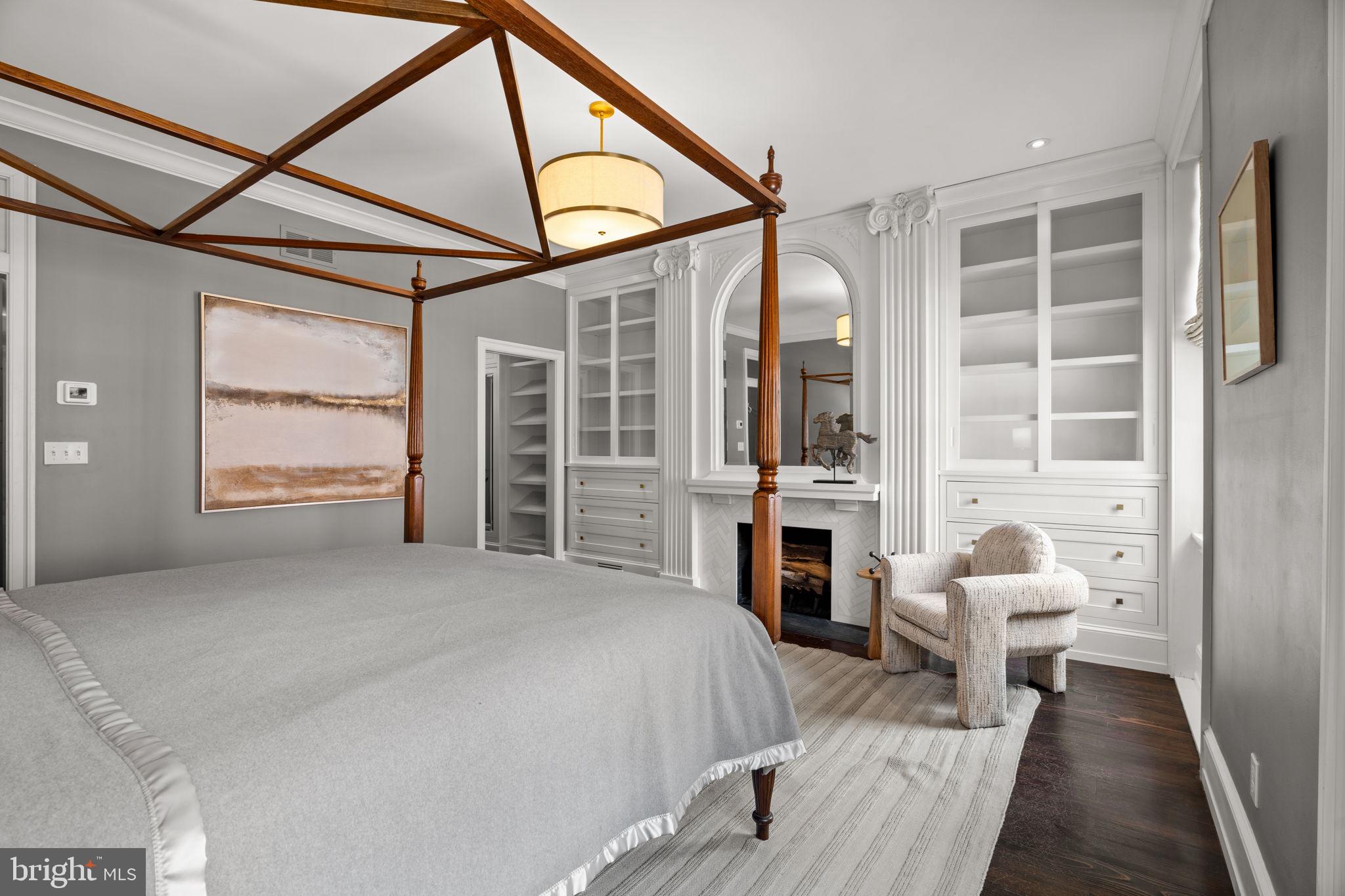 SOCIETY HILL - Residential