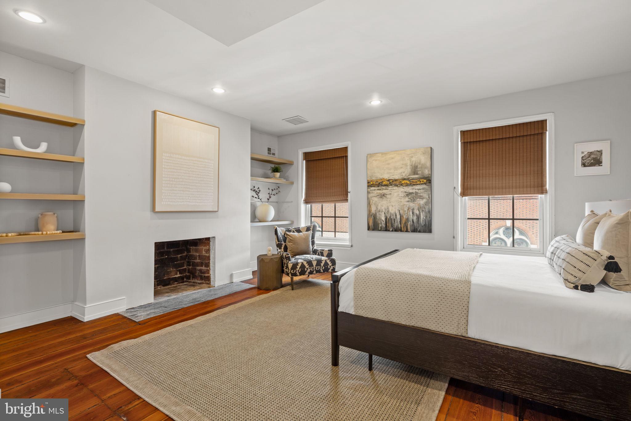 SOCIETY HILL - Residential