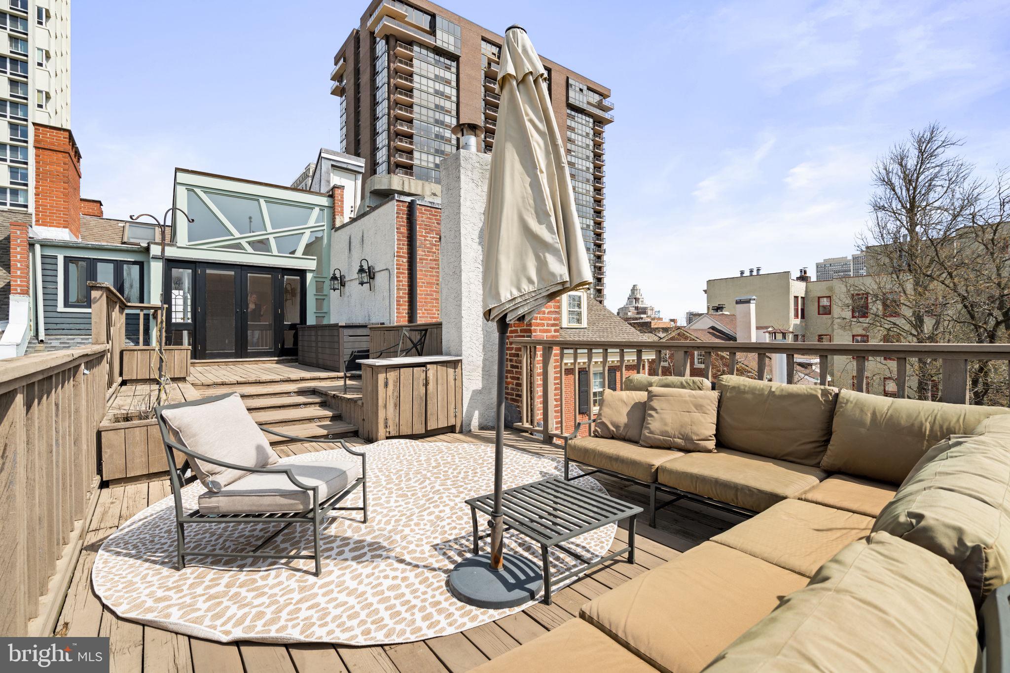 SOCIETY HILL - Residential