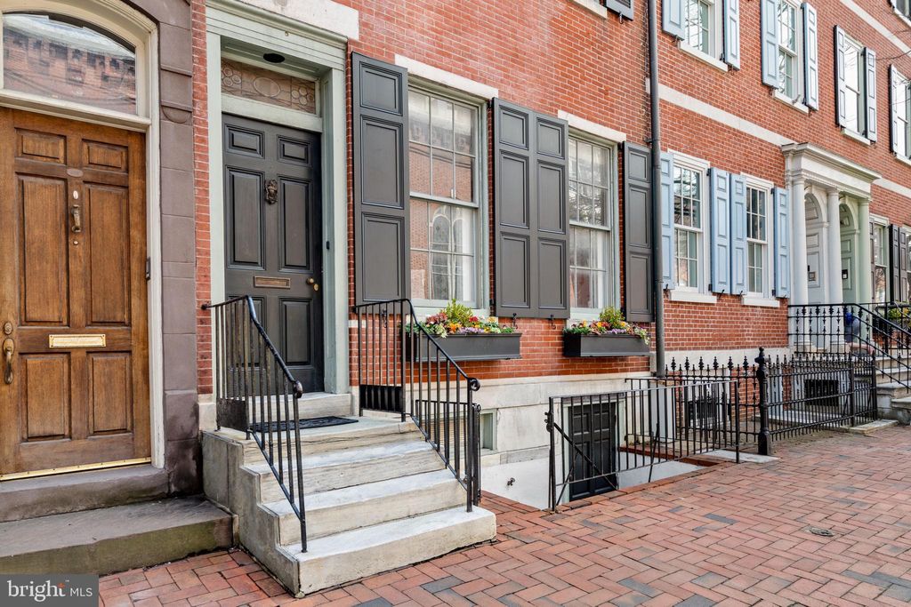 Photo of 604 Spruce Street, PHILADELPHIA, PA 19106 (MLS # PAPH2603324)