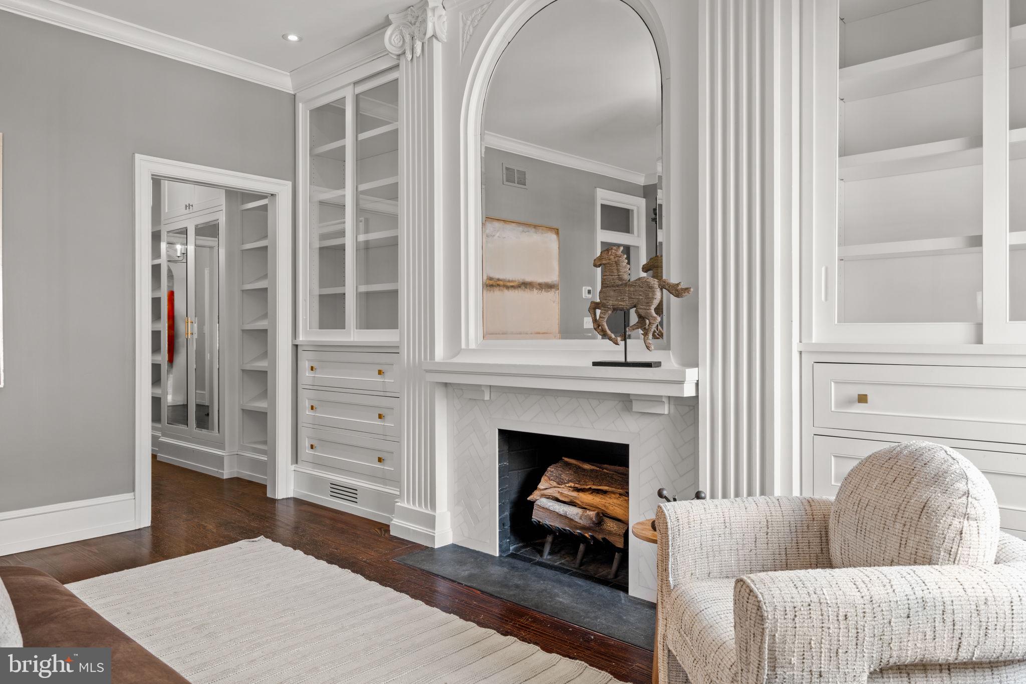 SOCIETY HILL - Residential