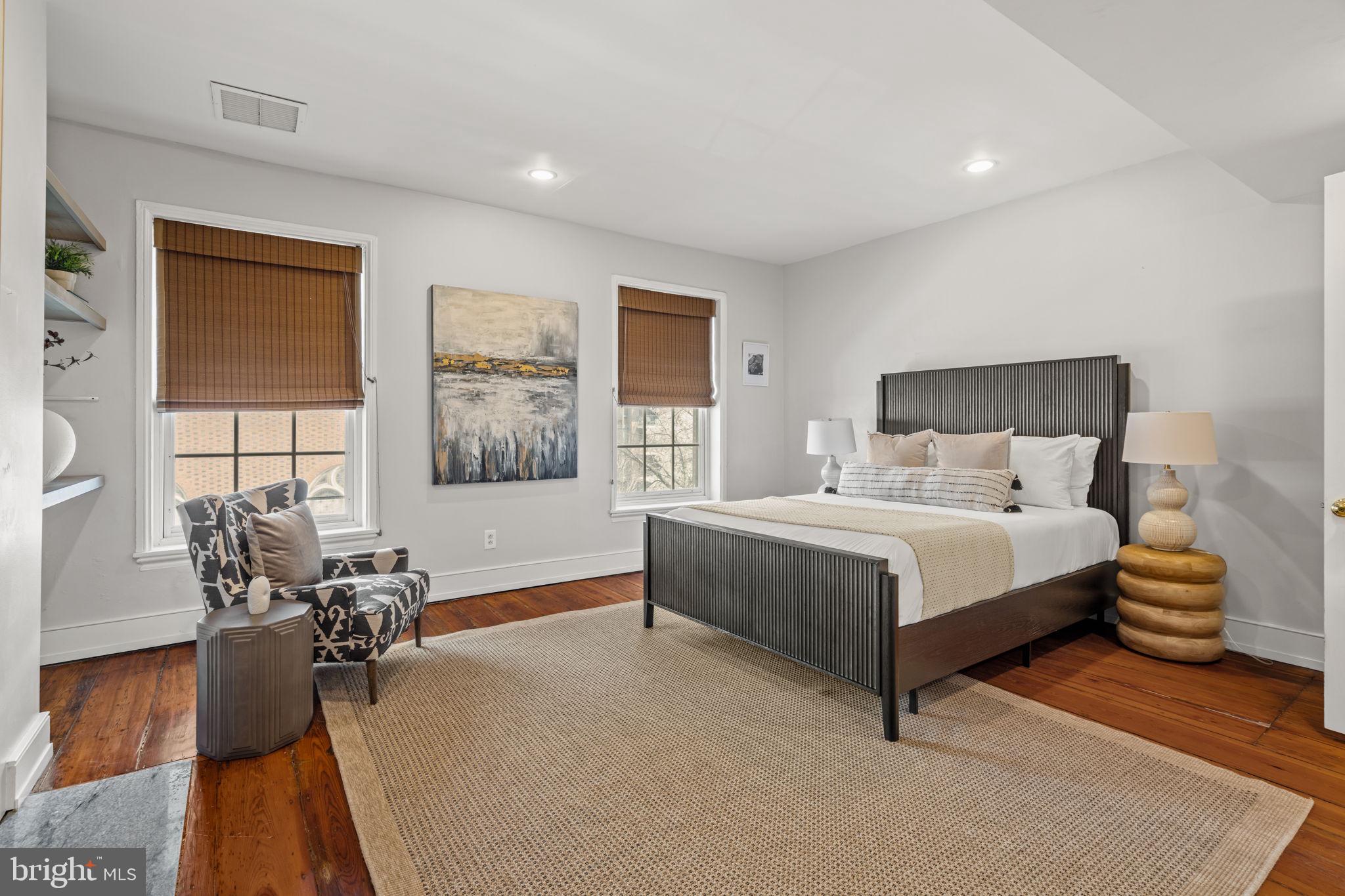 SOCIETY HILL - Residential