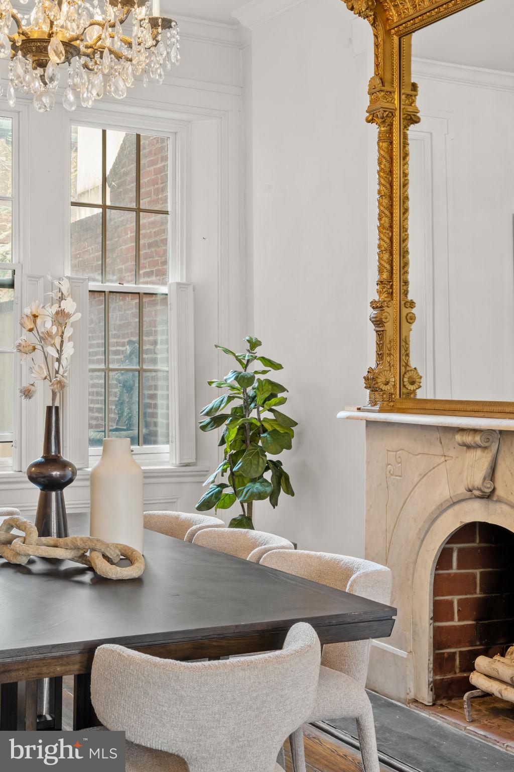 SOCIETY HILL - Residential