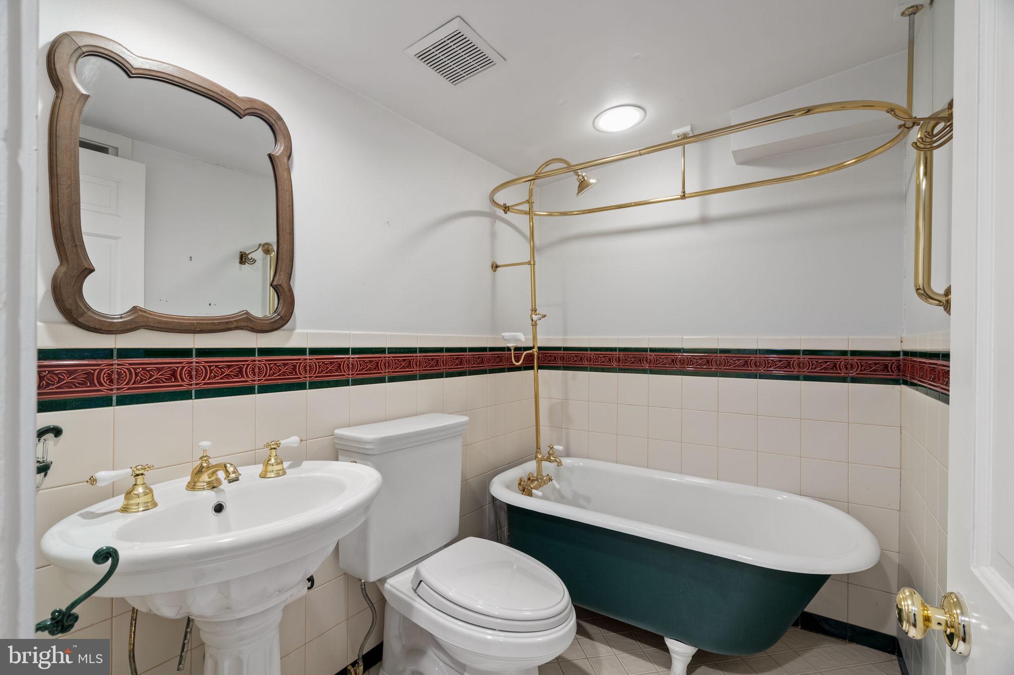 SOCIETY HILL - Residential