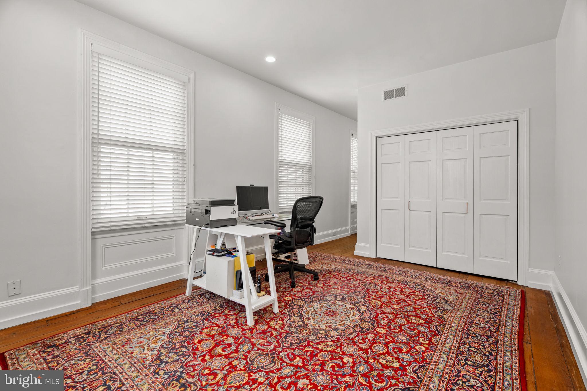 SOCIETY HILL - Residential