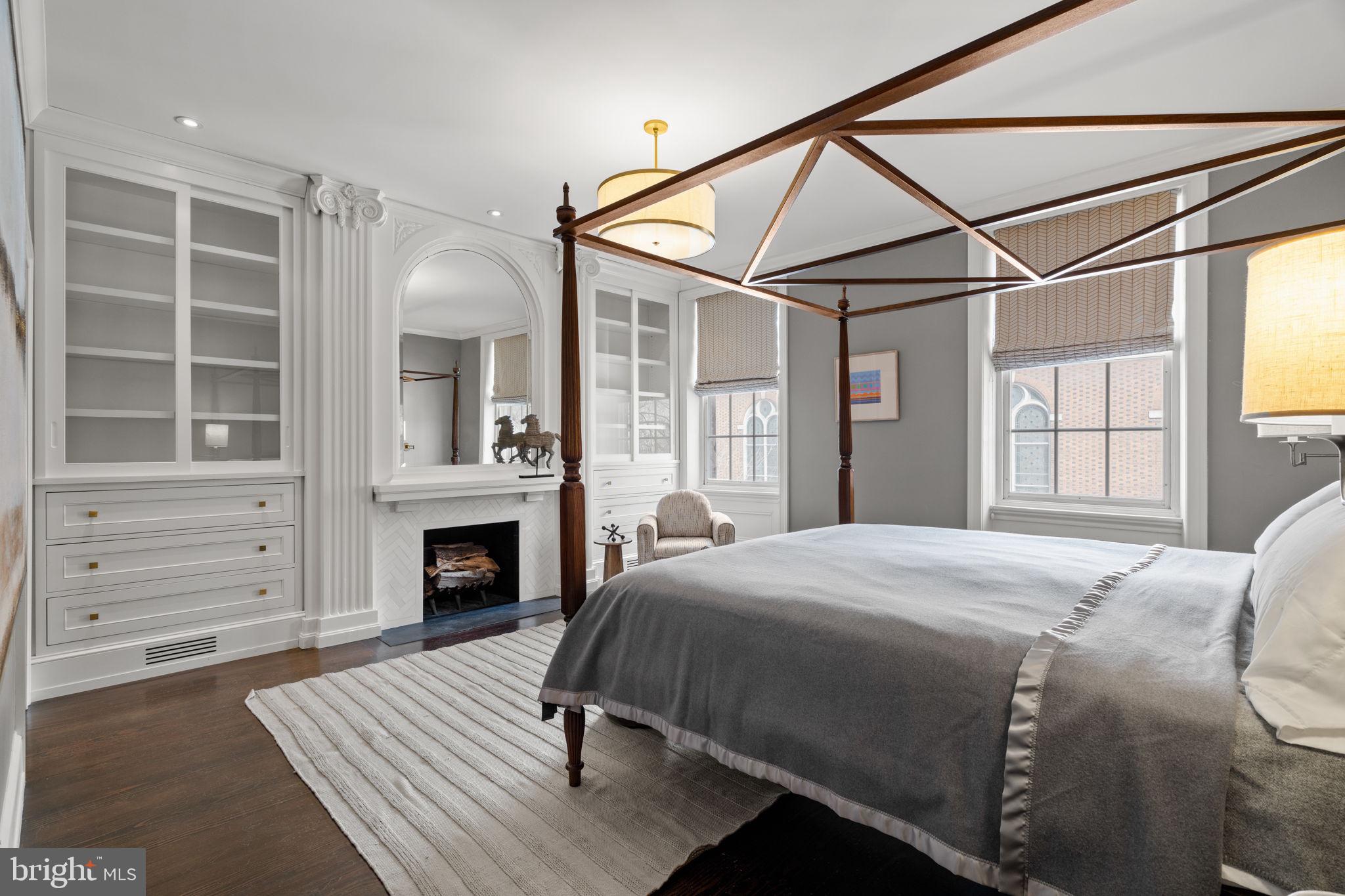 SOCIETY HILL - Residential