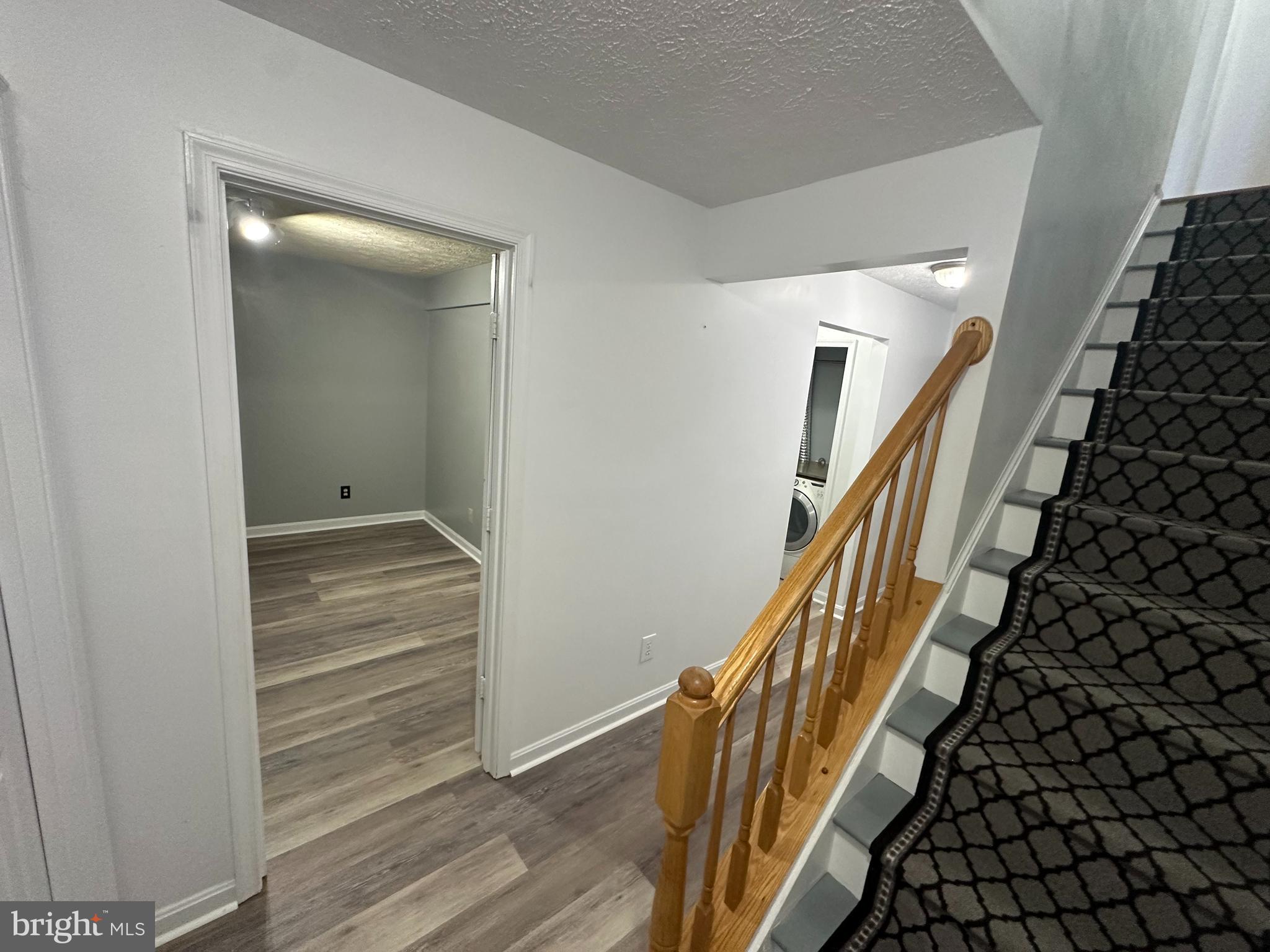 HAMPTON OAKS - Residential Lease