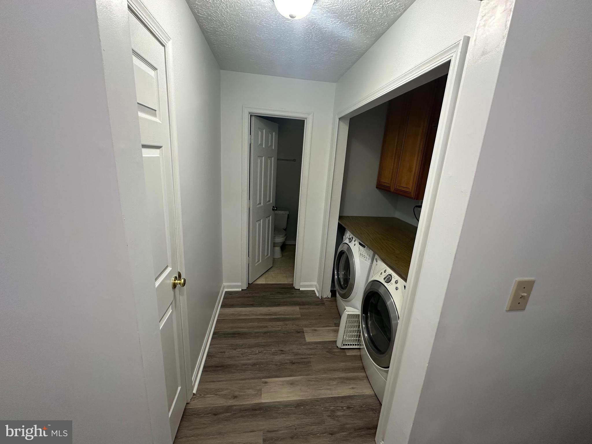 HAMPTON OAKS - Residential Lease