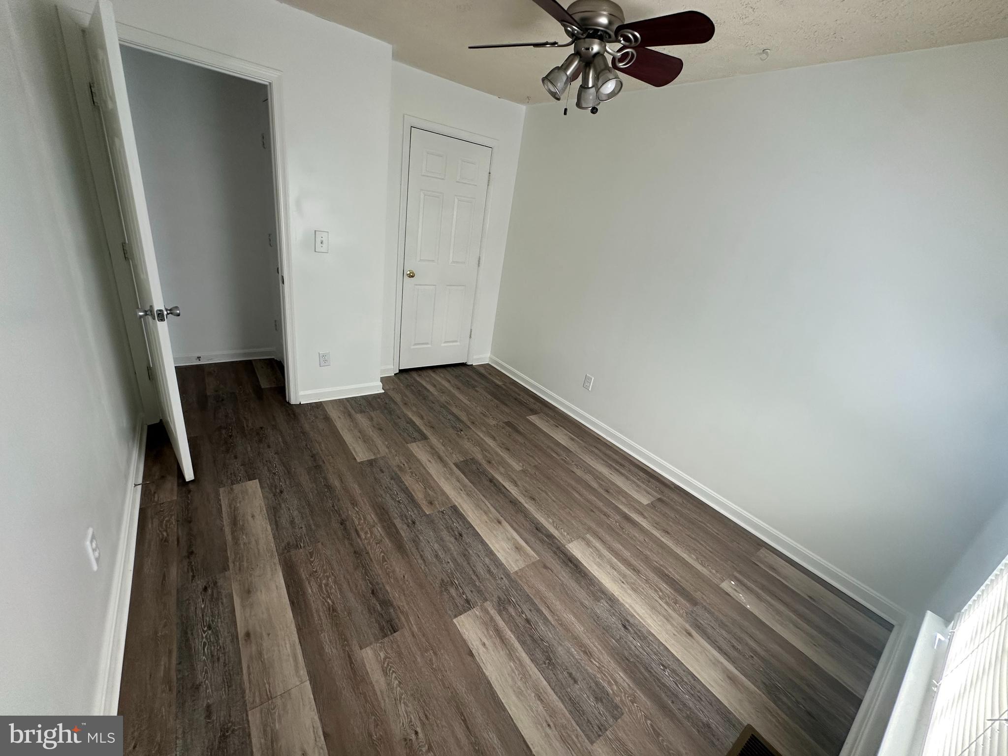 HAMPTON OAKS - Residential Lease