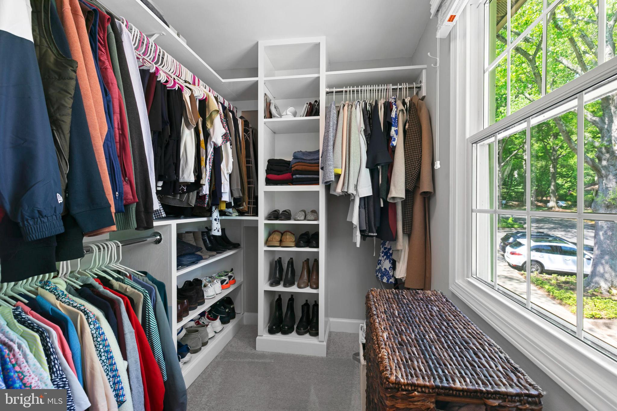 RESTON - Residential