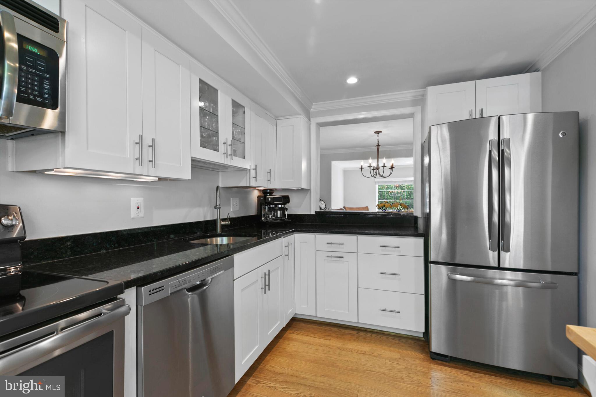 RESTON - Residential