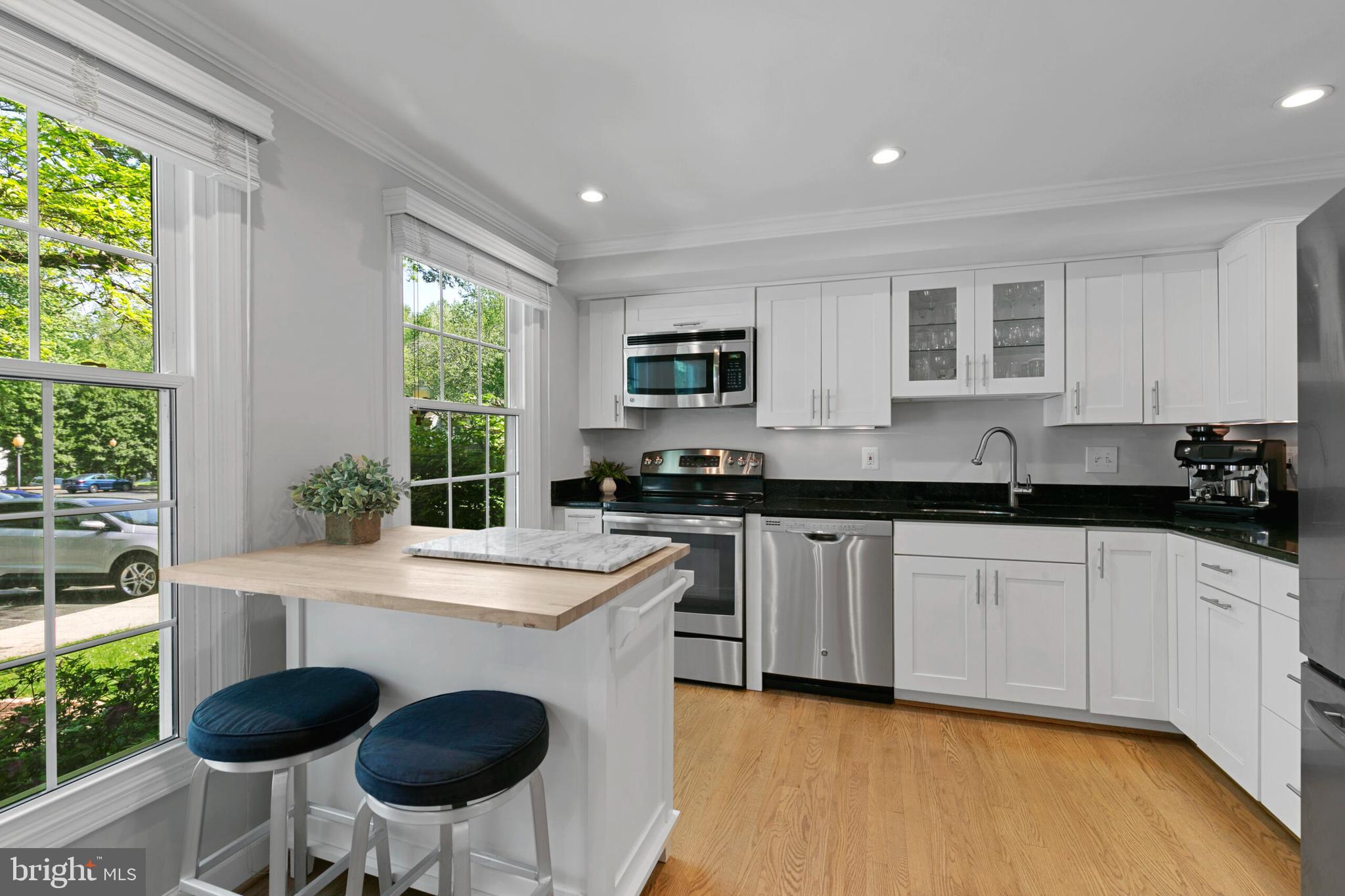 RESTON - Residential