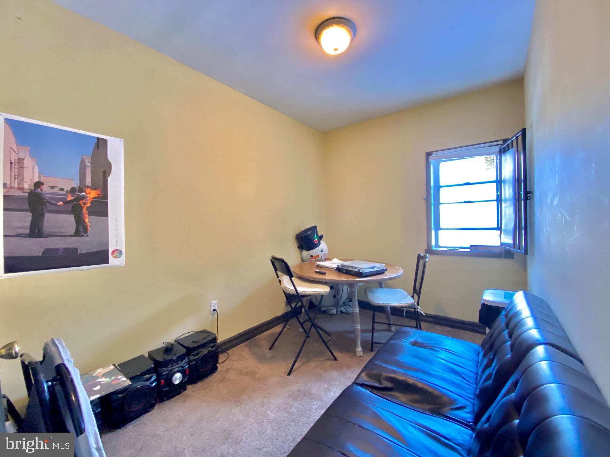 TEMPLE UNIVERSITY - Residential Lease