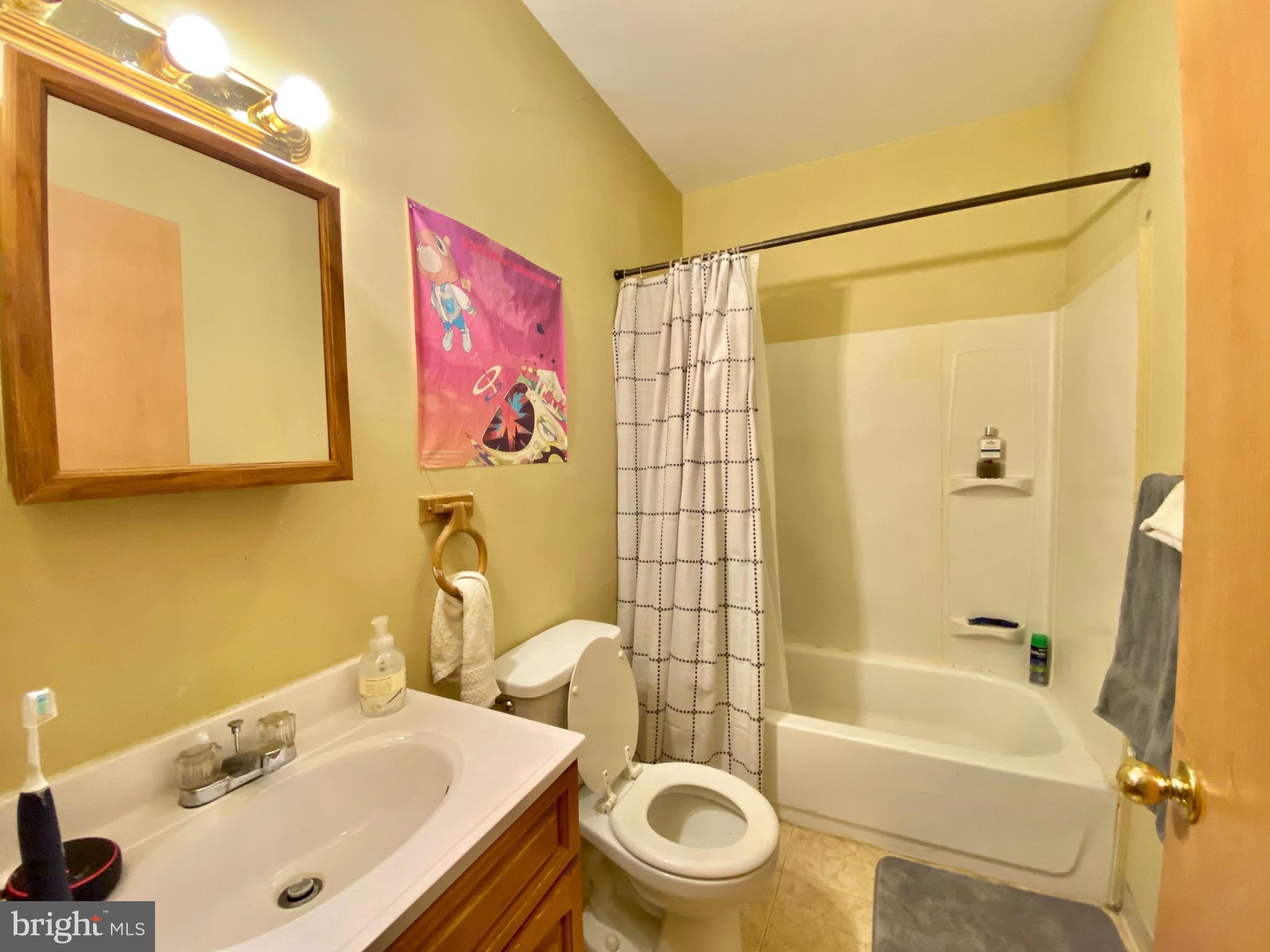 TEMPLE UNIVERSITY - Residential Lease