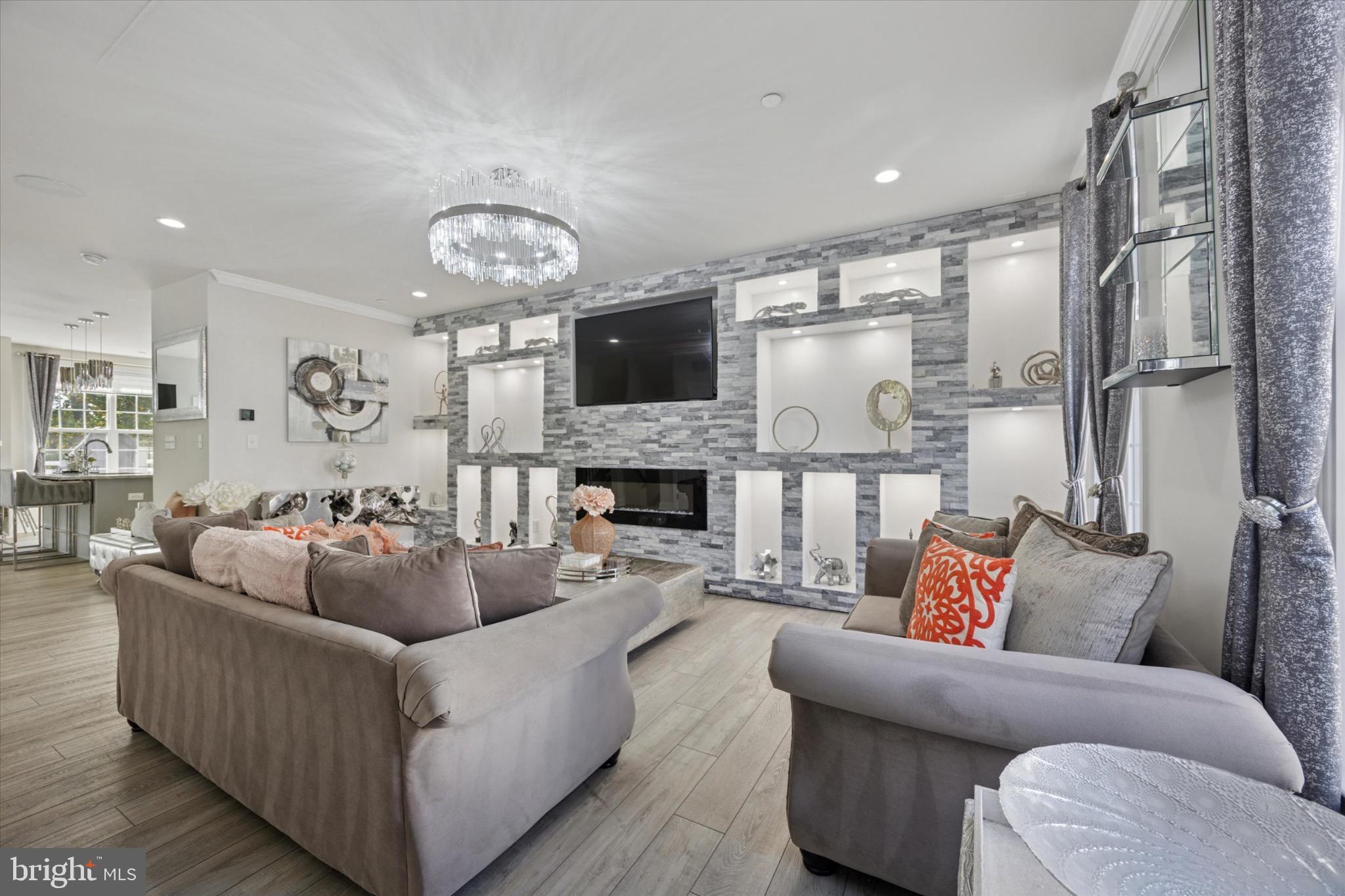 RAVENSCLIFF - Residential