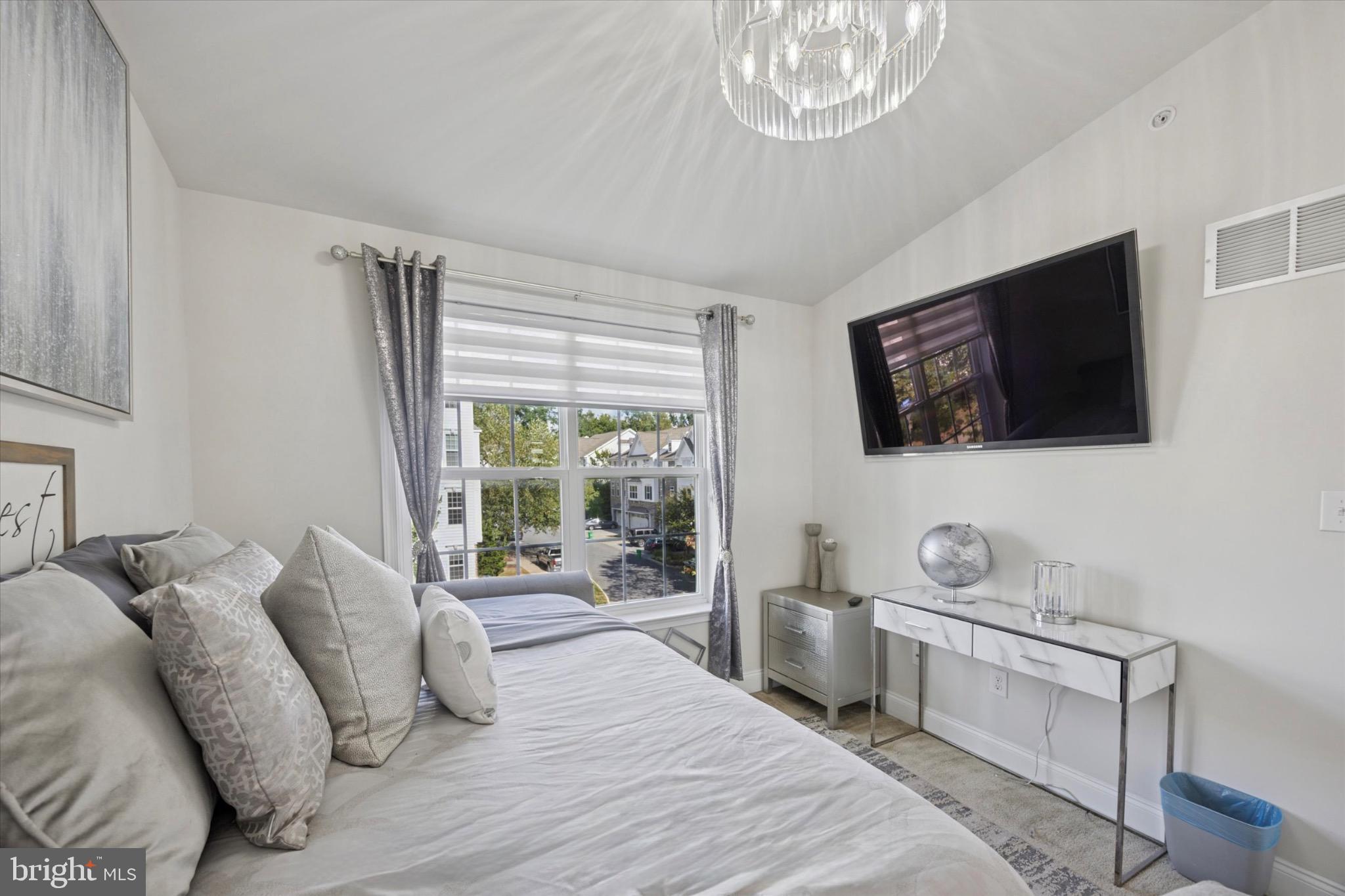 RAVENSCLIFF - Residential