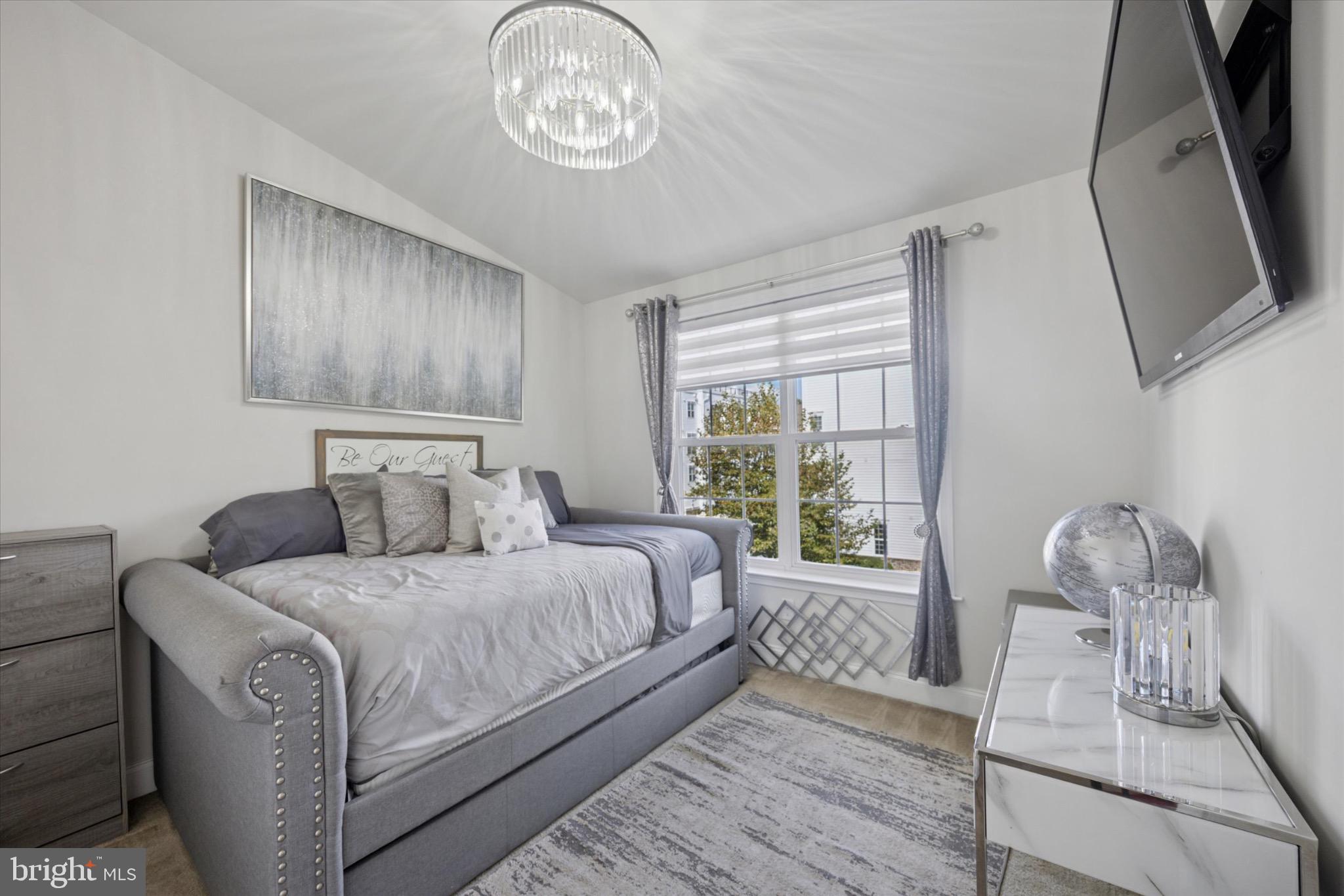 RAVENSCLIFF - Residential