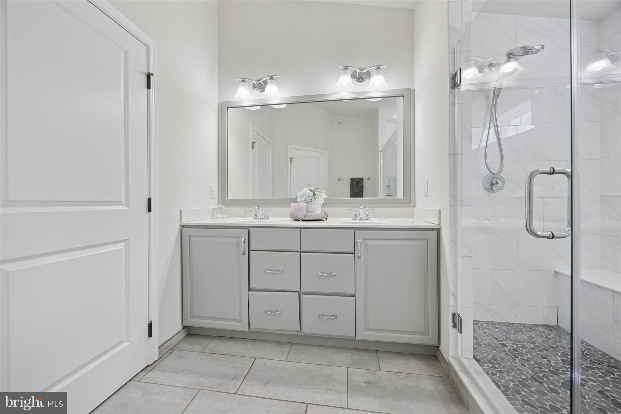 RAVENSCLIFF - Residential