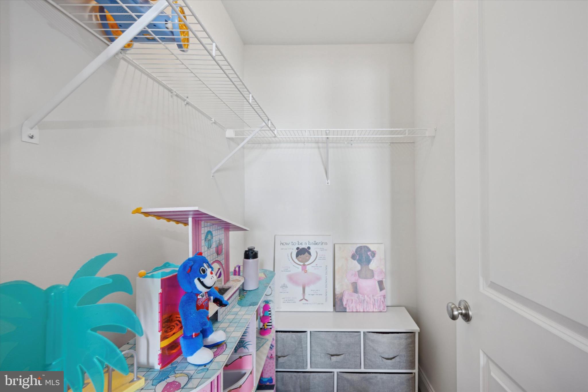 RAVENSCLIFF - Residential